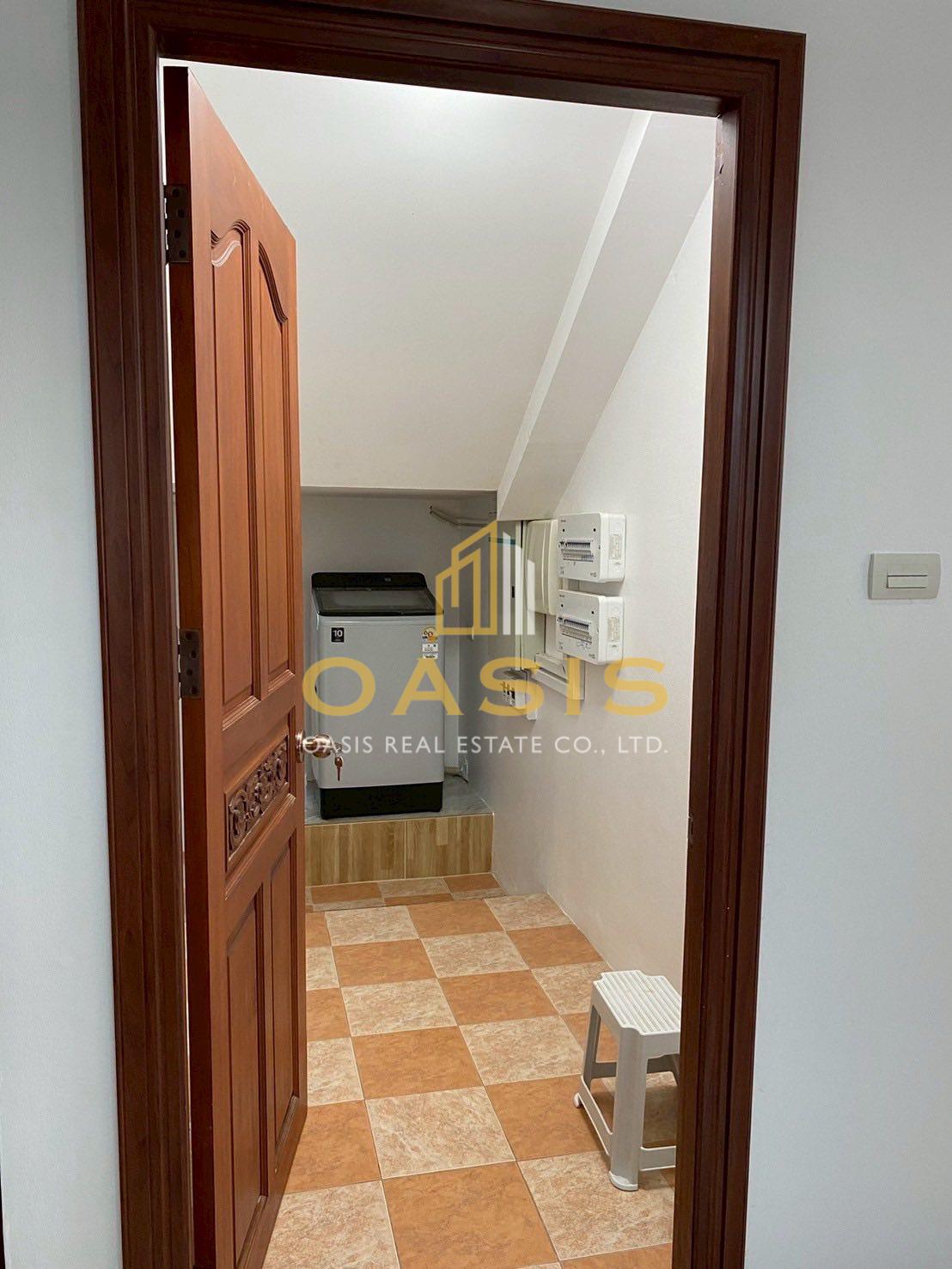 Exclusive 3-Storey Pool Villa for Rent, Just 20m from Jomtien Beach