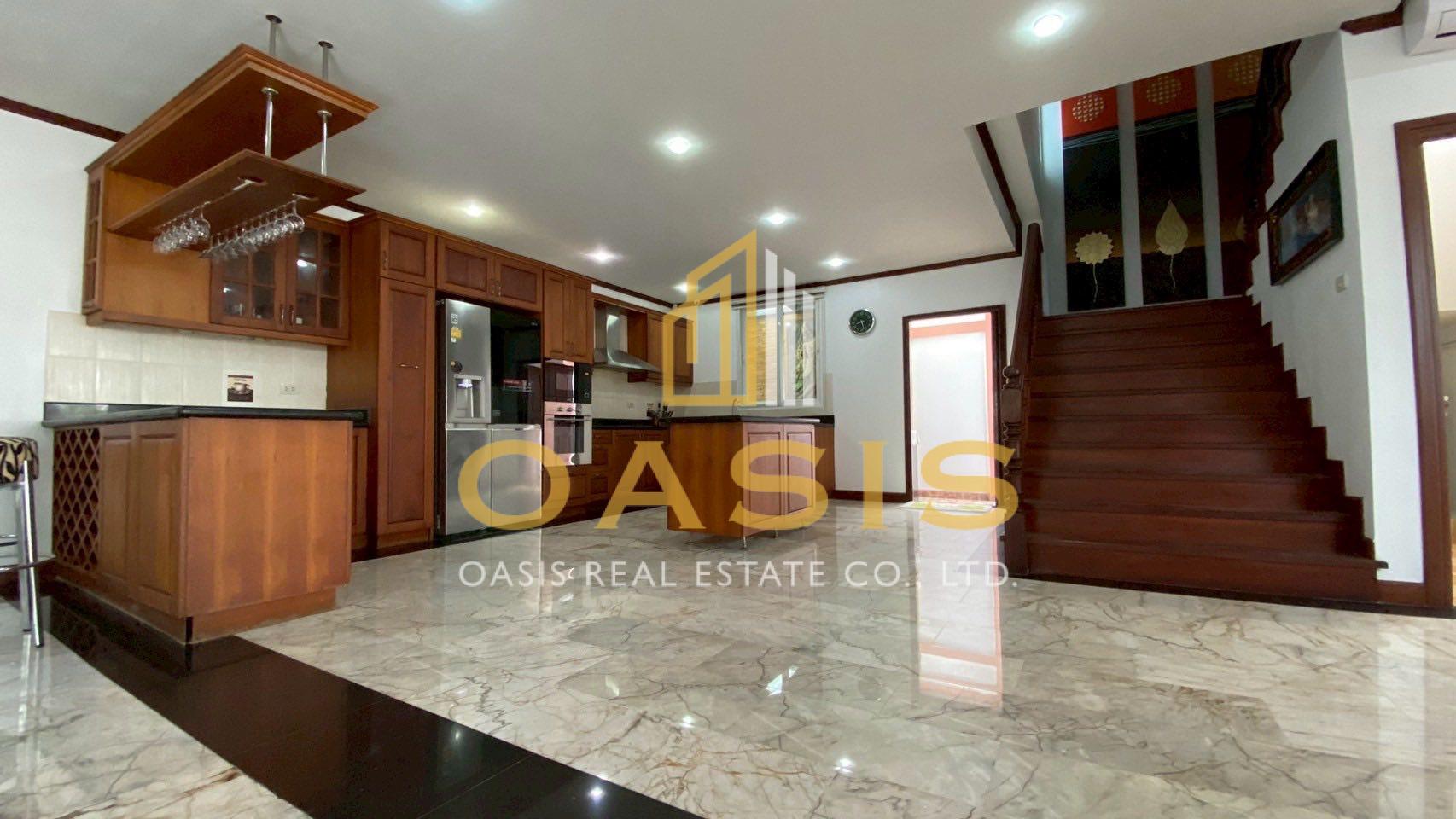 Exclusive 3-Storey Pool Villa for Rent, Just 20m from Jomtien Beach