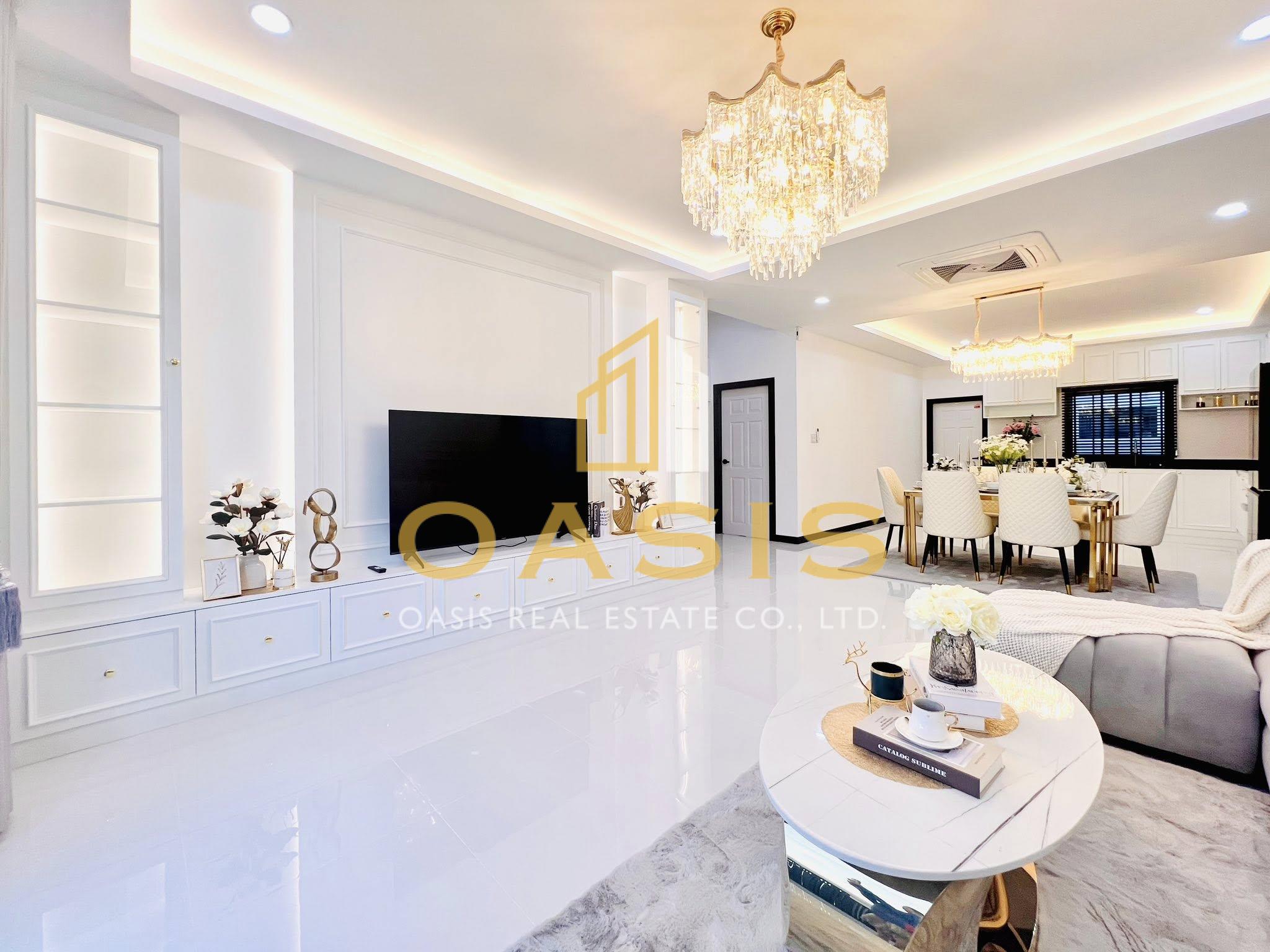 Modern 4 Bedroom Pool Villa For Sale in Huay Yai Modern 4 Bedroom Pool Villa For Sale in Huay Yai