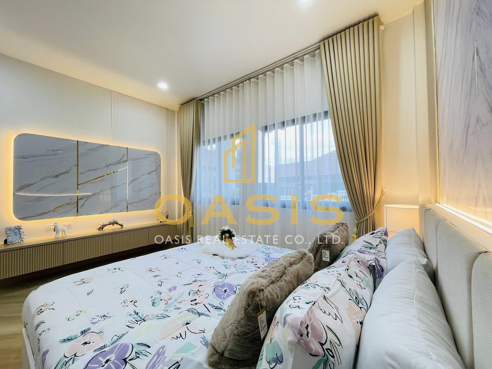 Exclusive Luxury Home Corner Plot for Sale