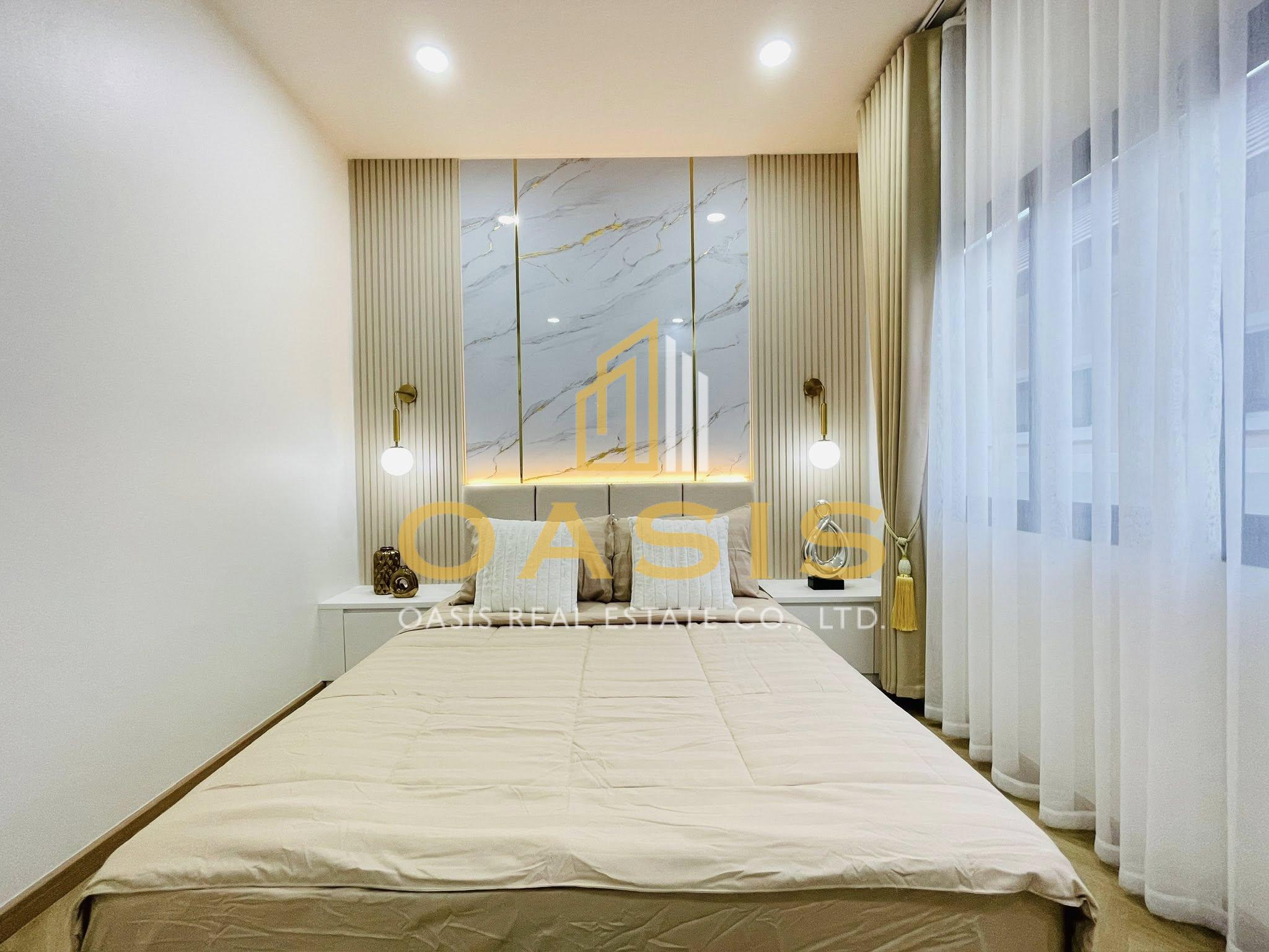 Exclusive Luxury Home Corner Plot for Sale