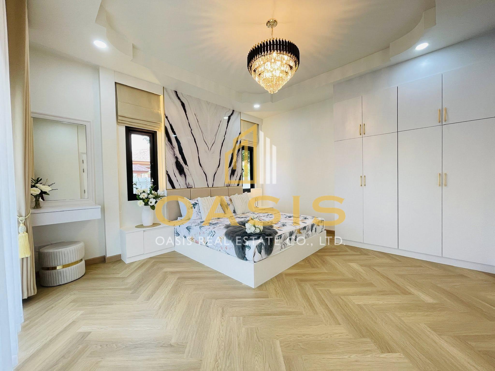 Exclusive Luxury Home Corner Plot for Sale