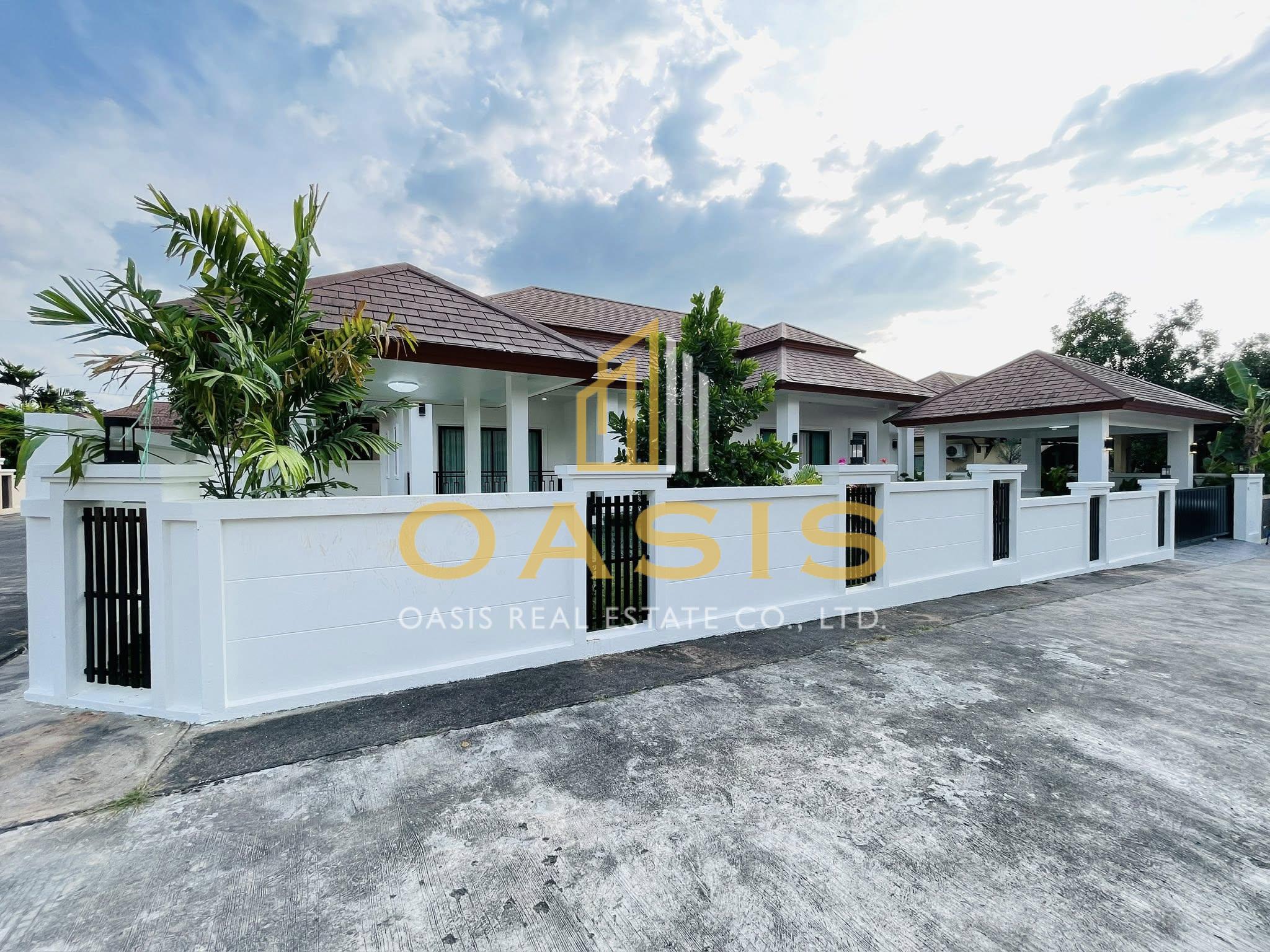Exclusive Luxury Home Corner Plot for Sale