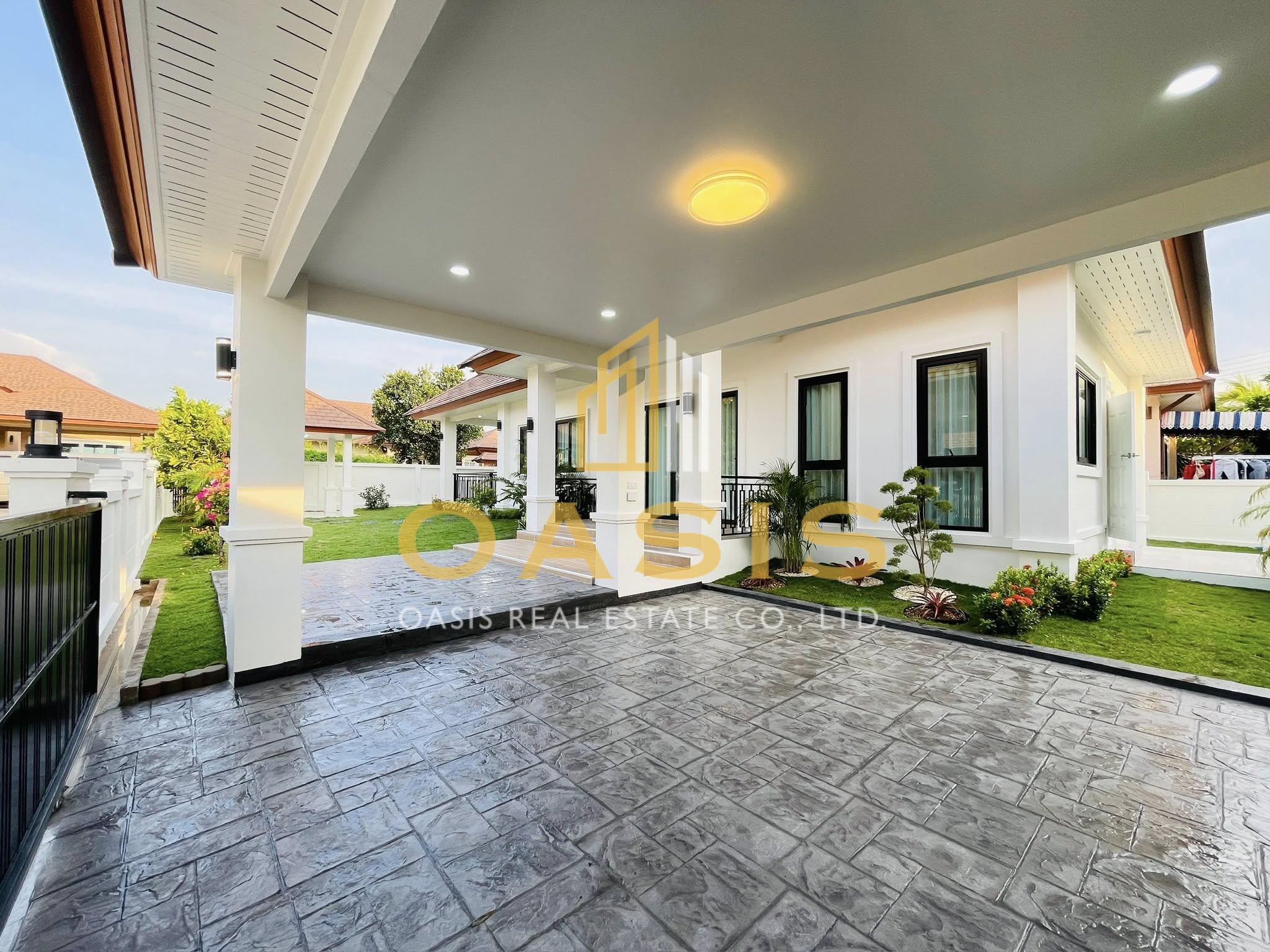 Exclusive Luxury Home Corner Plot for Sale