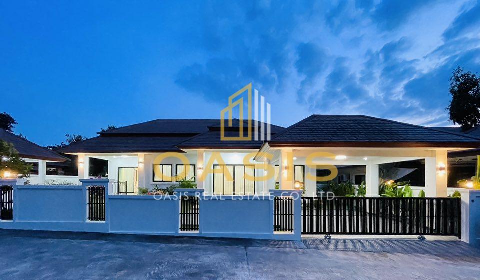 Exclusive Luxury Home Corner Plot for Sale