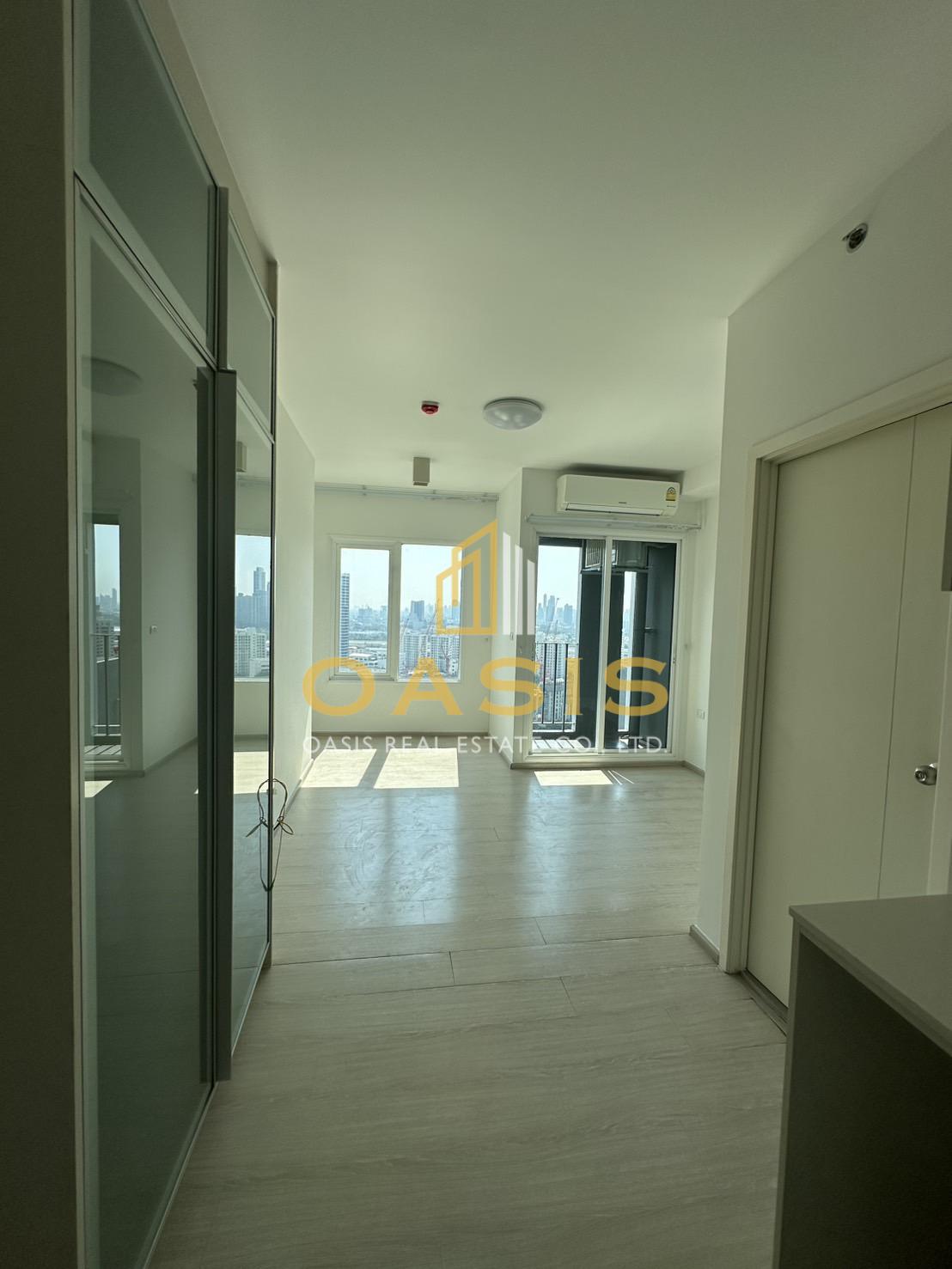 Chapter One Eco Ratchada-HuaiKhwang for sale