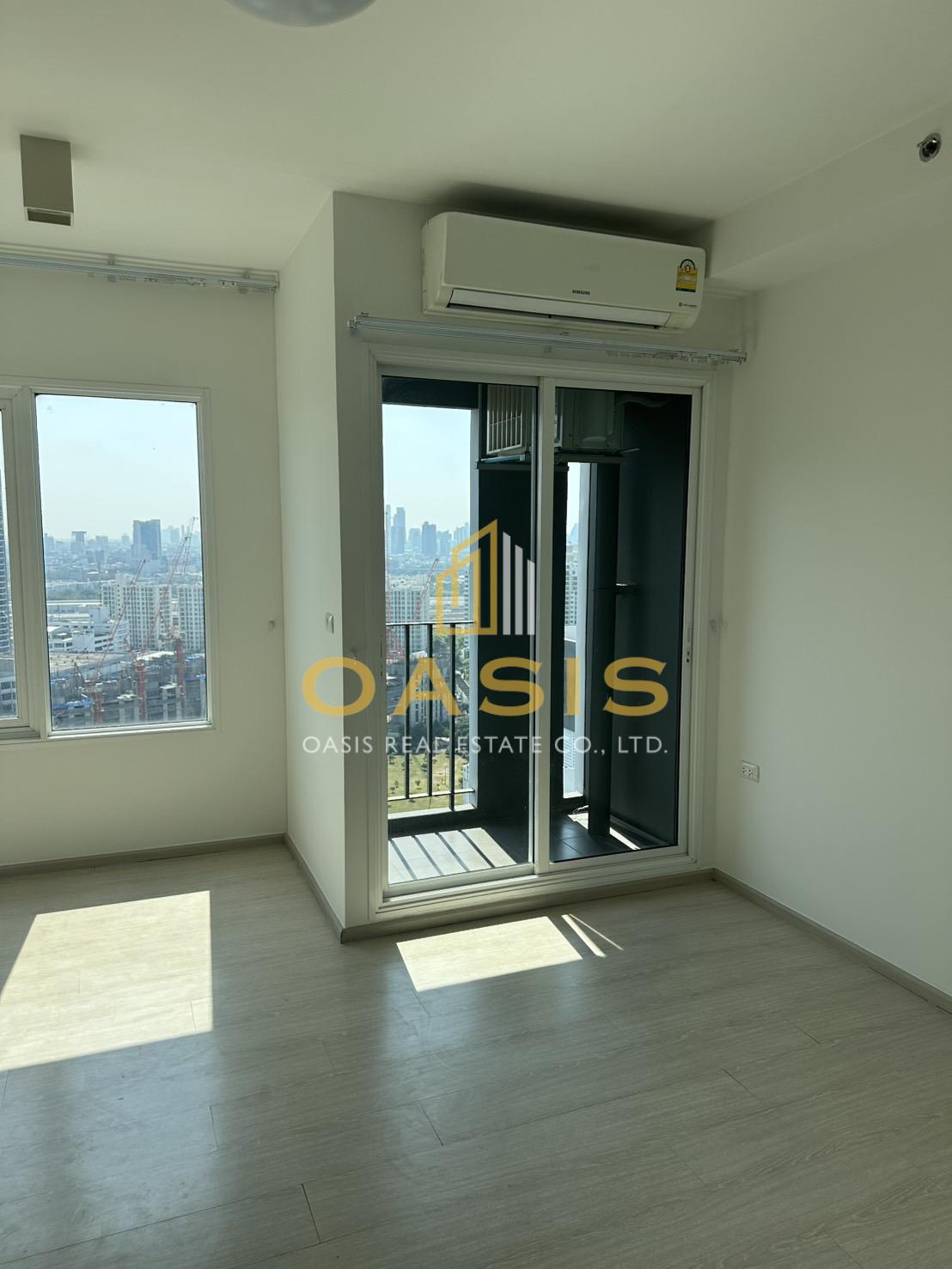 Chapter One Eco Ratchada-HuaiKhwang for sale