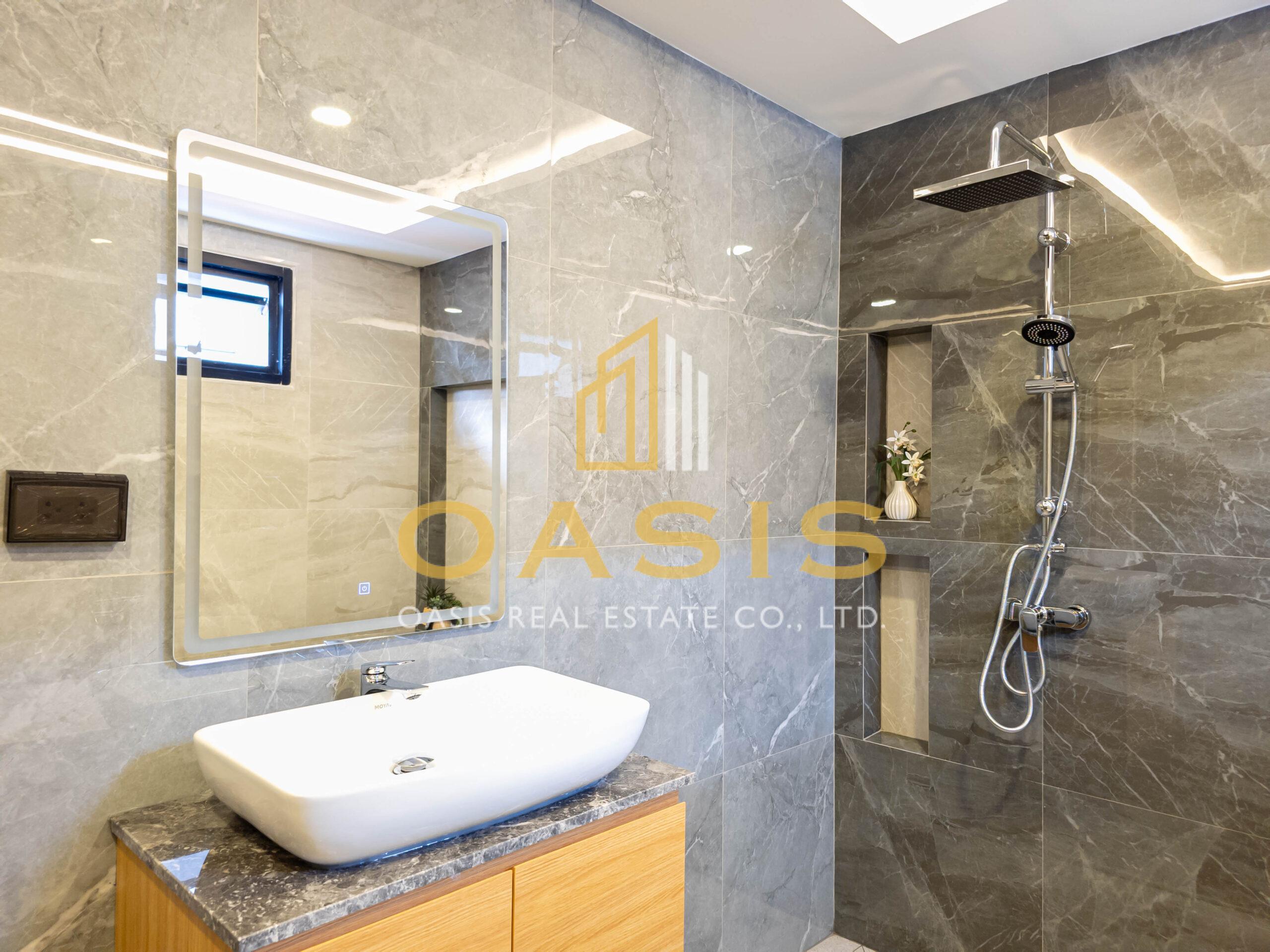 A beautifully renovated 2-storey home for Sale