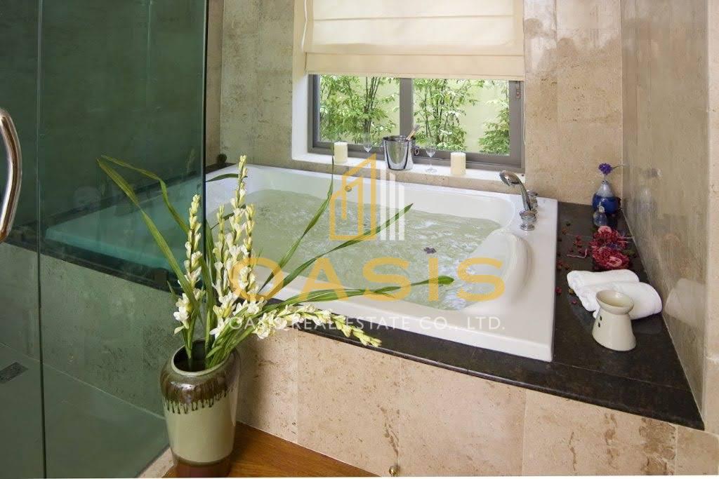 Luxury Villa with Panoramic Sea Views For Sale