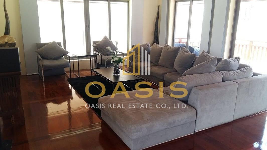 Luxury Villa with Panoramic Sea Views For Sale