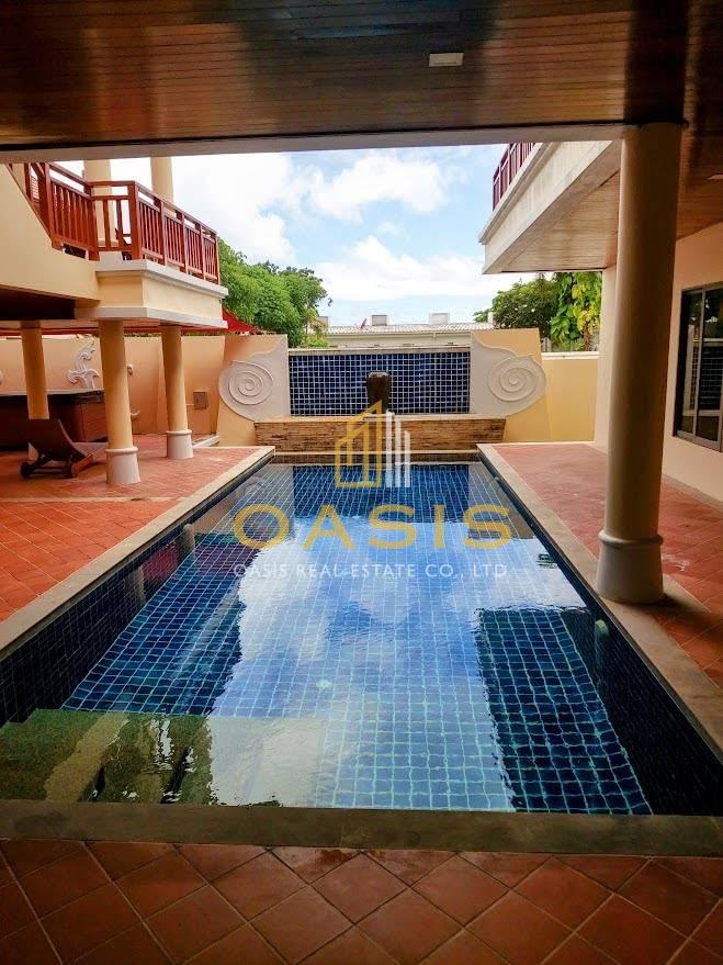 Luxury Villa with Panoramic Sea Views For Sale