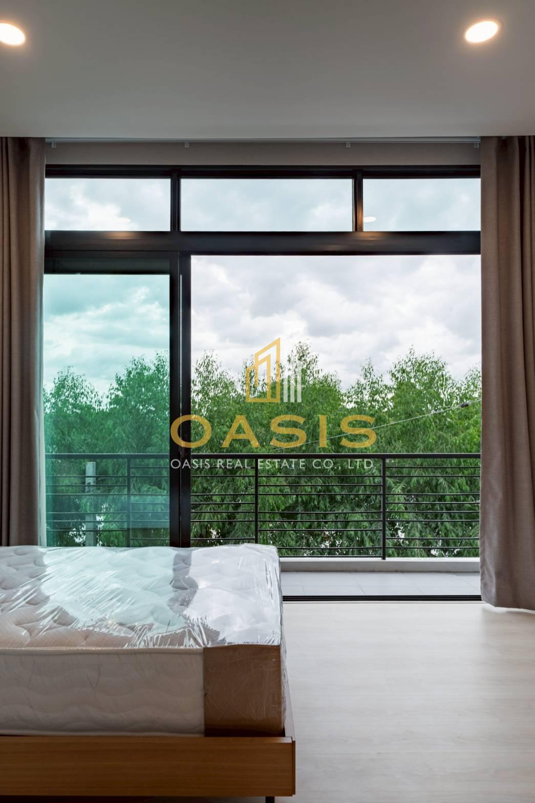 Nirvana DEFINE Krungthep Kreetha modern luxury living for rent