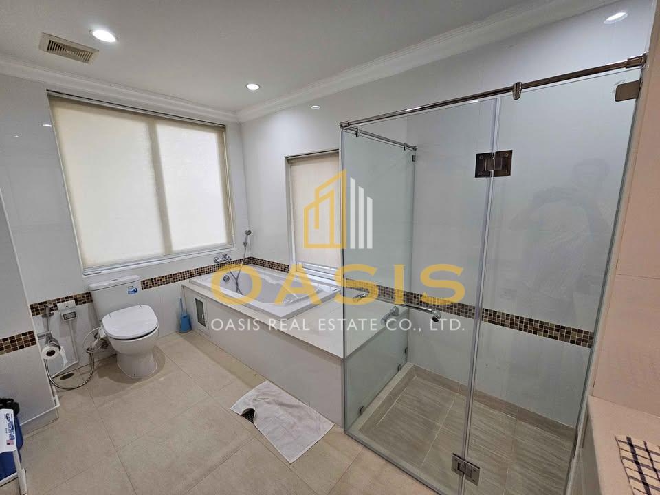 LK Legend Central Pattaya for rent