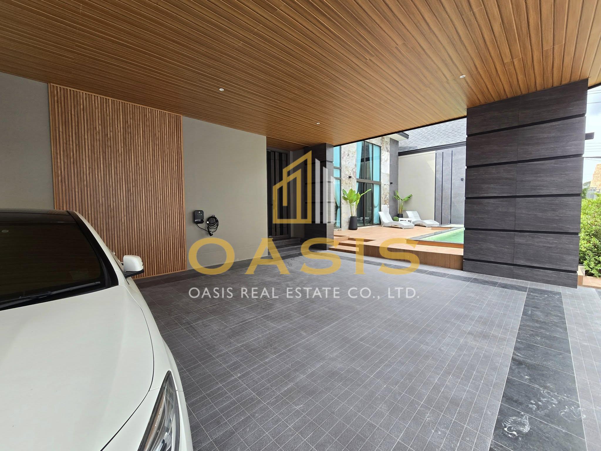 Luxury Pool Villa for Sale near Siam Country Club Pattaya