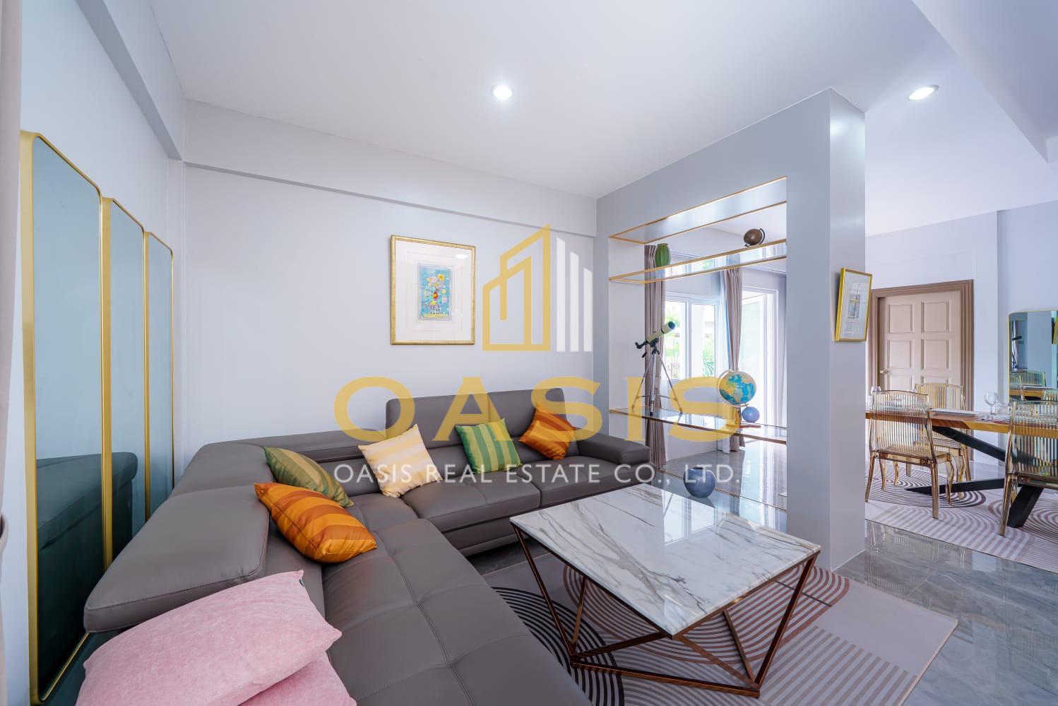 Exquisite Luxury Pool Villa for Sale  Na Kluea Pattaya