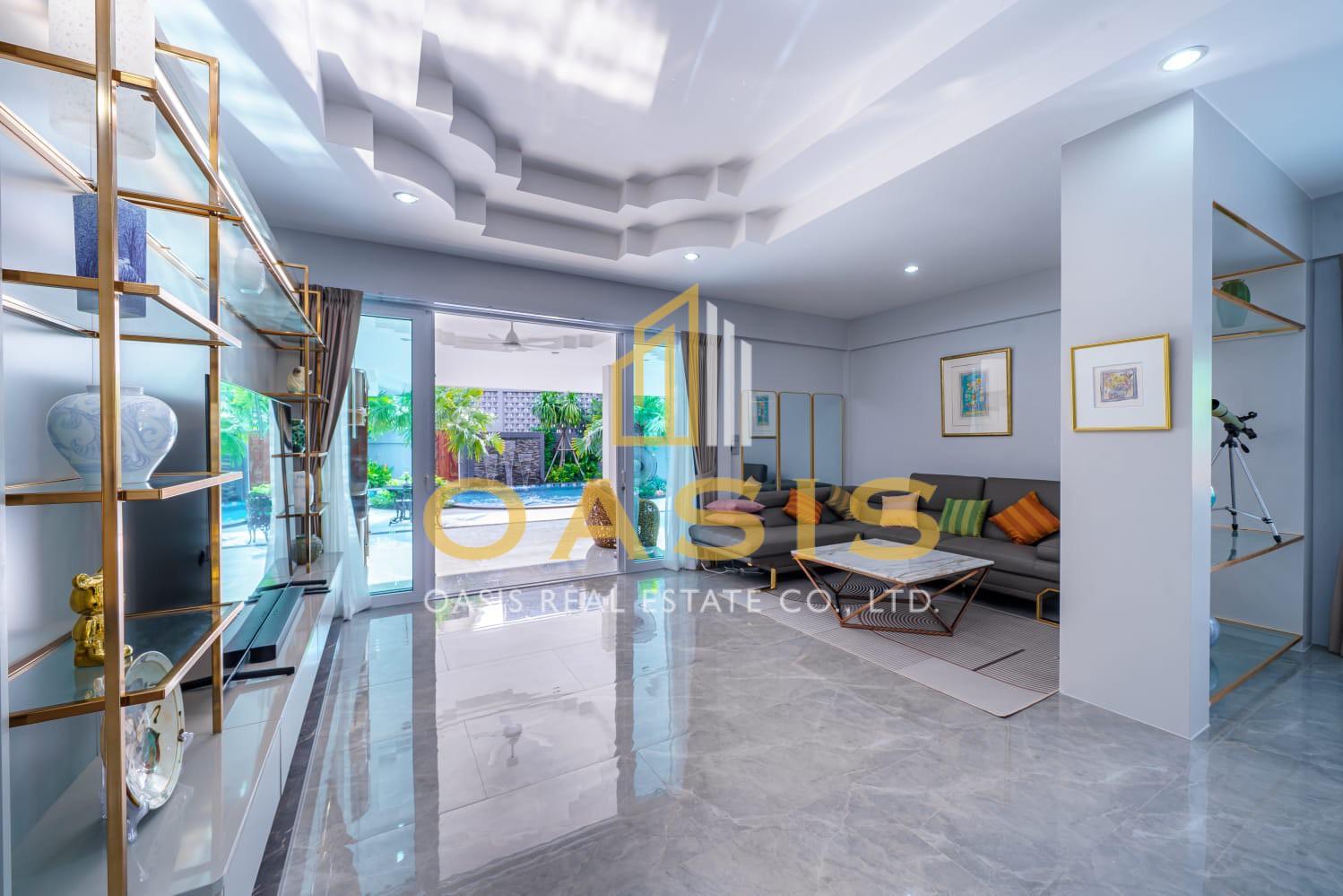 Exquisite Luxury Pool Villa for Sale  Na Kluea Pattaya