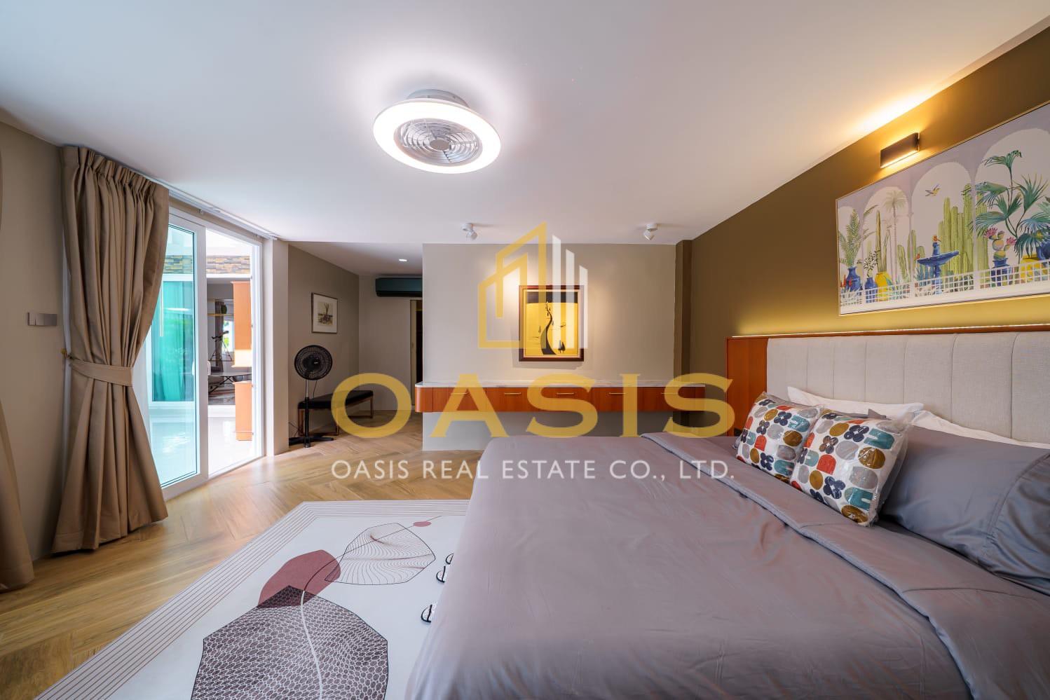 Exquisite Luxury Pool Villa for Sale  Na Kluea Pattaya