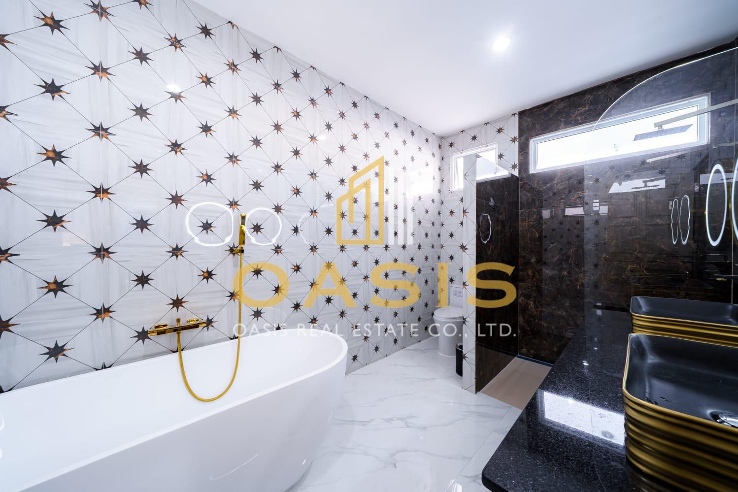 Exquisite Luxury Pool Villa for Sale  Na Kluea Pattaya