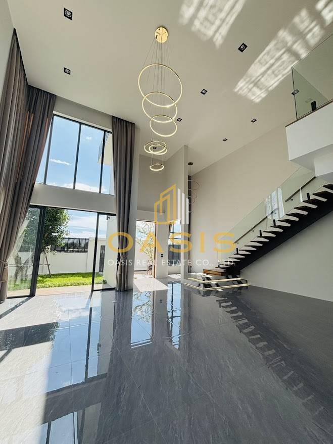 Luxury Designer Home for Sale near Mabprachan Lake