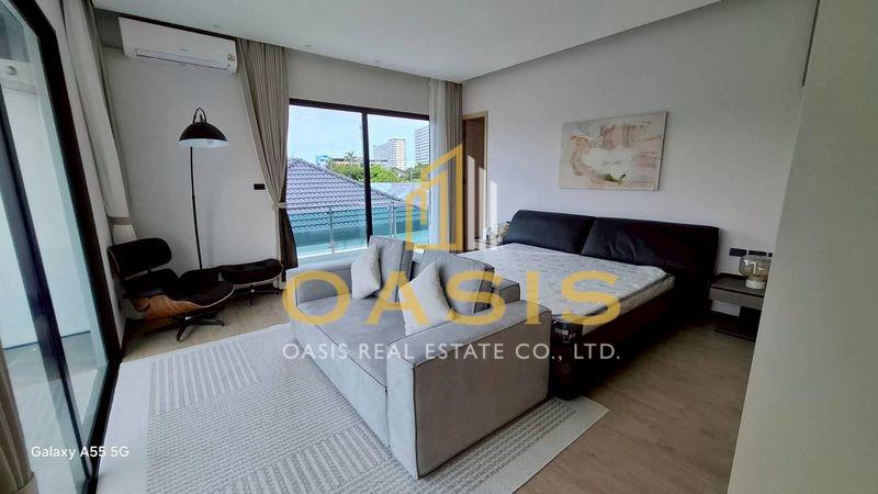 Jomtien Condotel Village Luxury Pool Villa For Sale