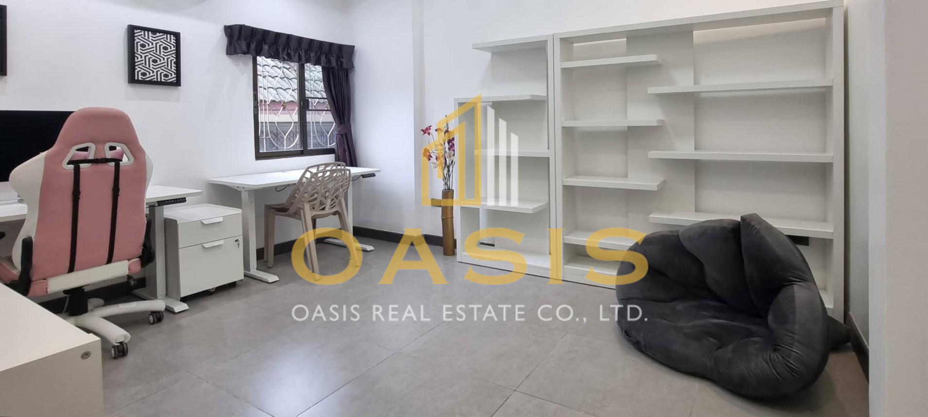 Luxury Pool Villa For Sale near Siam Country Club