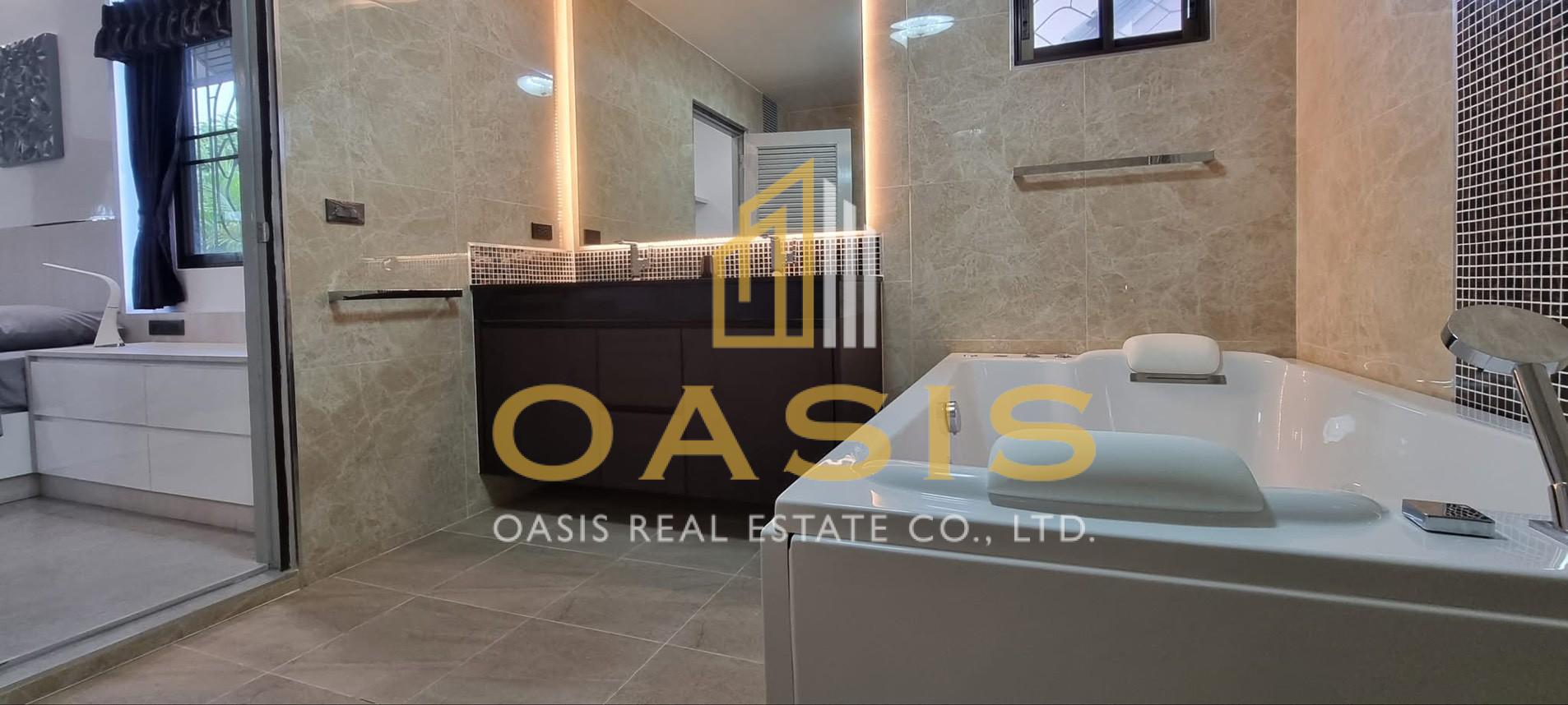 Luxury Pool Villa For Sale near Siam Country Club