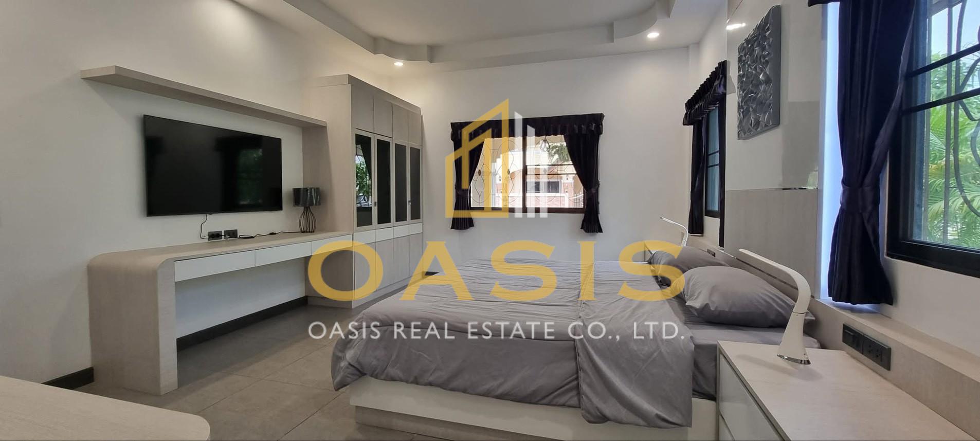 Luxury Pool Villa For Sale near Siam Country Club