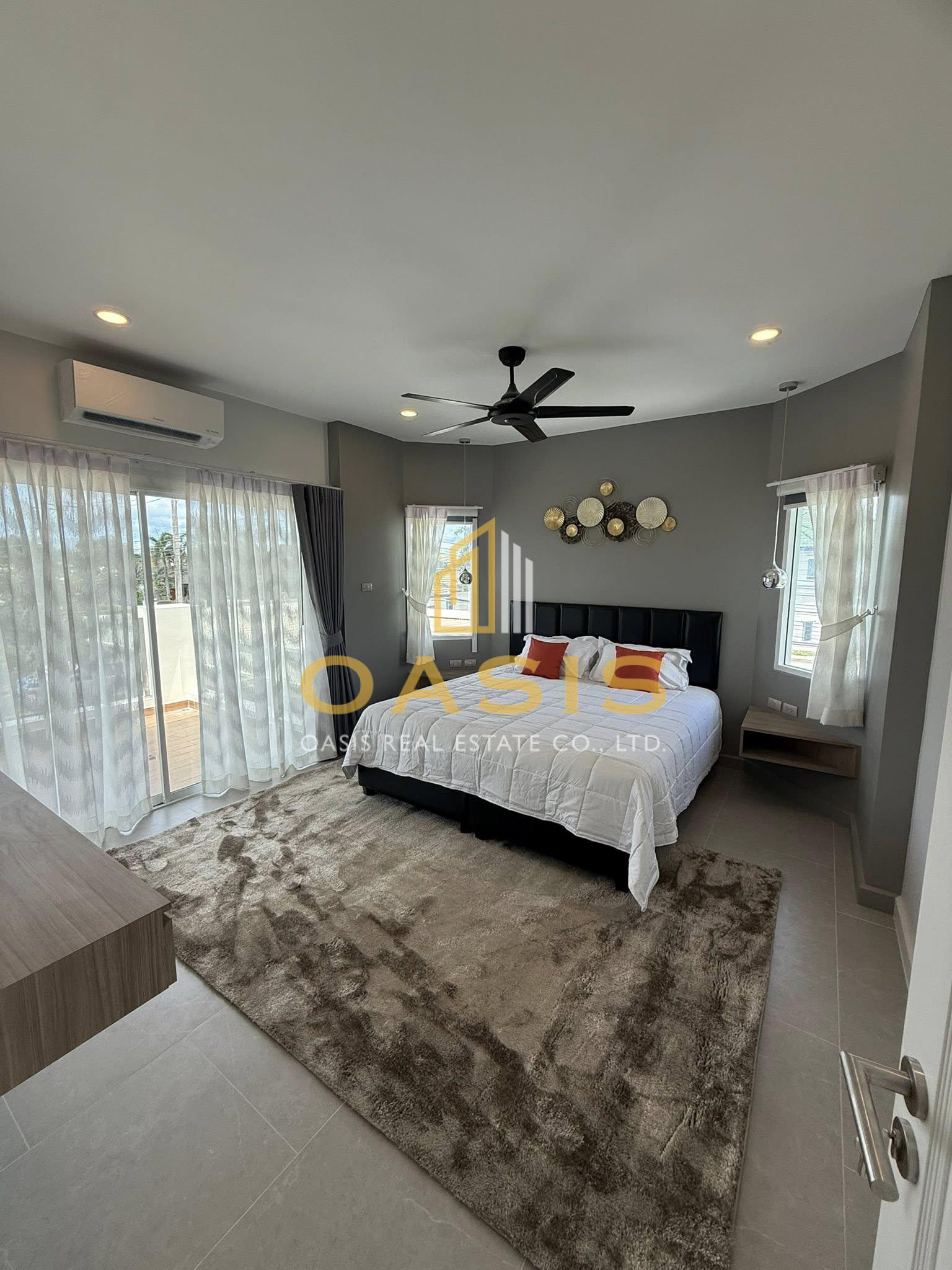 Elegant 5-Bedroom Pool Villa for Rent Elegant 5-Bedroom Pool Villa for Rent