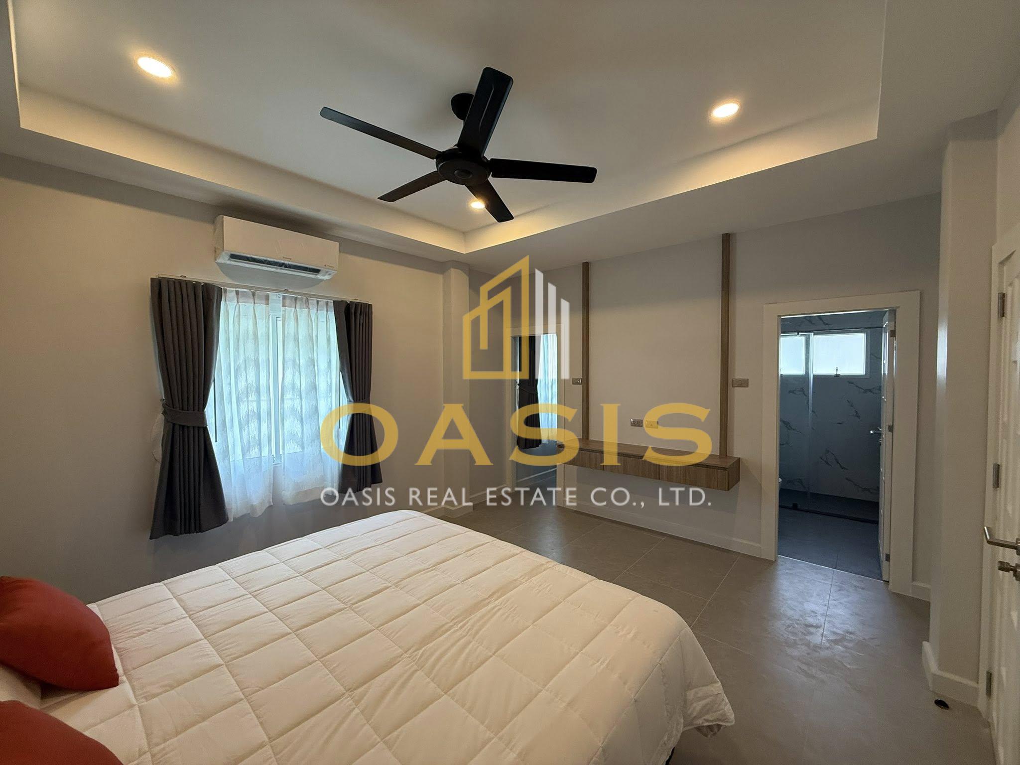 Elegant 5-Bedroom Pool Villa for Rent Elegant 5-Bedroom Pool Villa for Rent