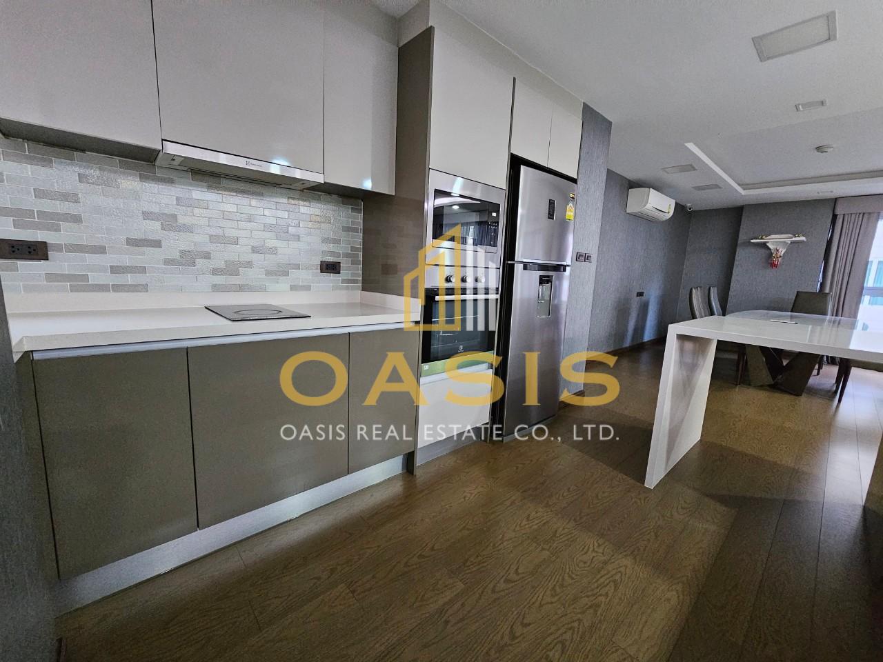 Avenue 61 Condominium for rent