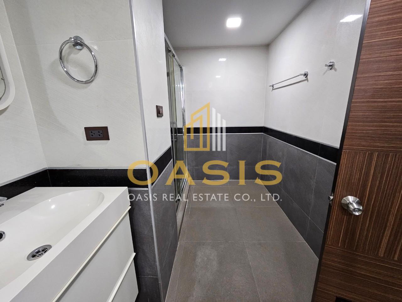 Avenue 61 Condominium for rent