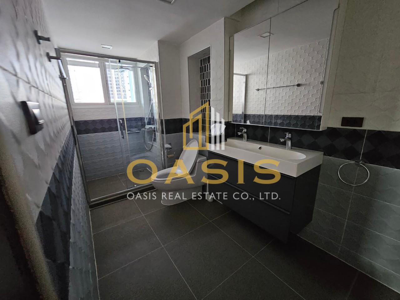 Avenue 61 Condominium for rent