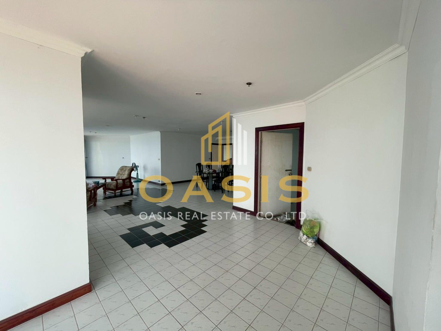 Jomtien Beach Paradise Condo Sea View Unit for Sale