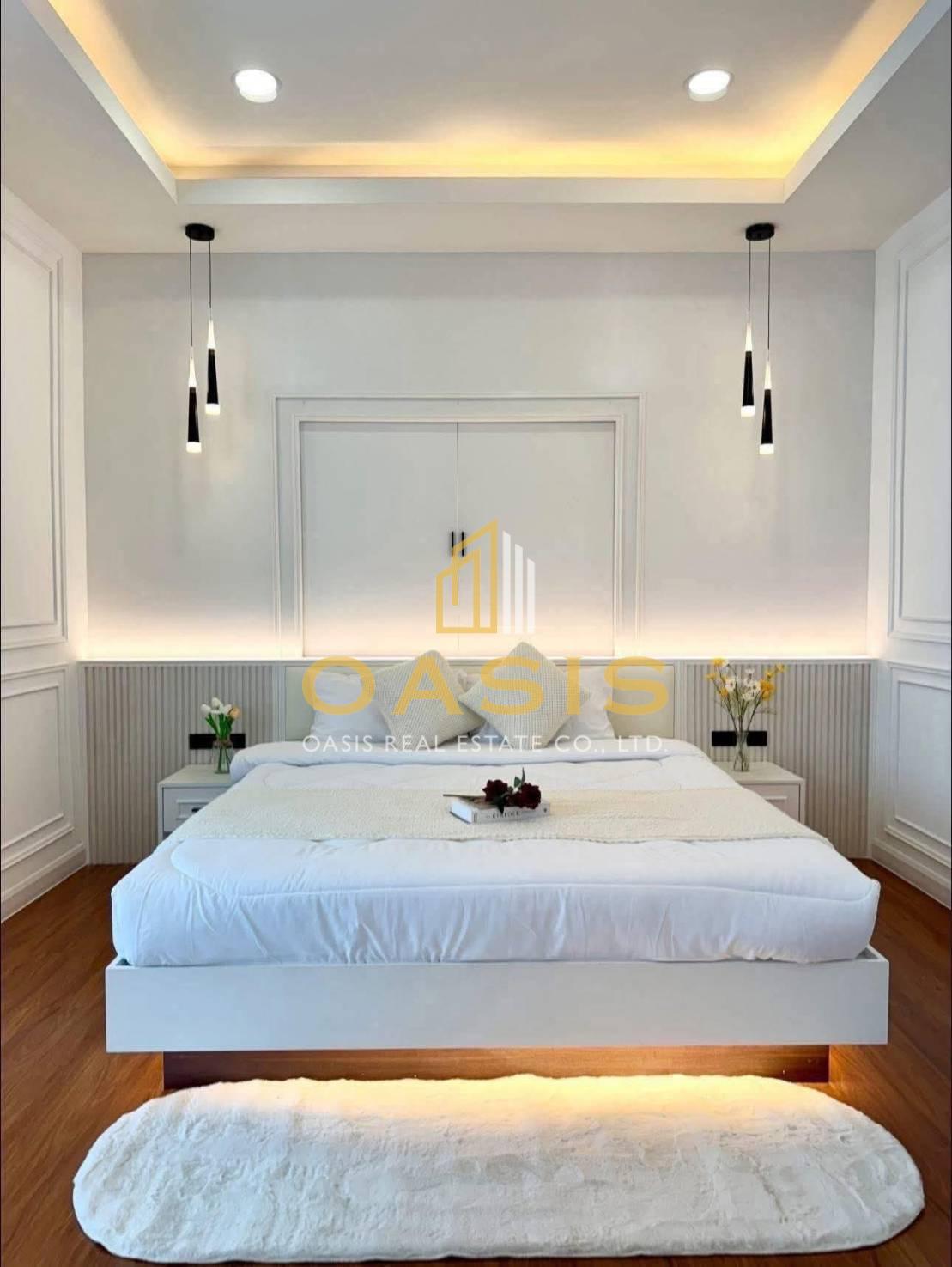 Pattaya Park Hill pool villa for sale