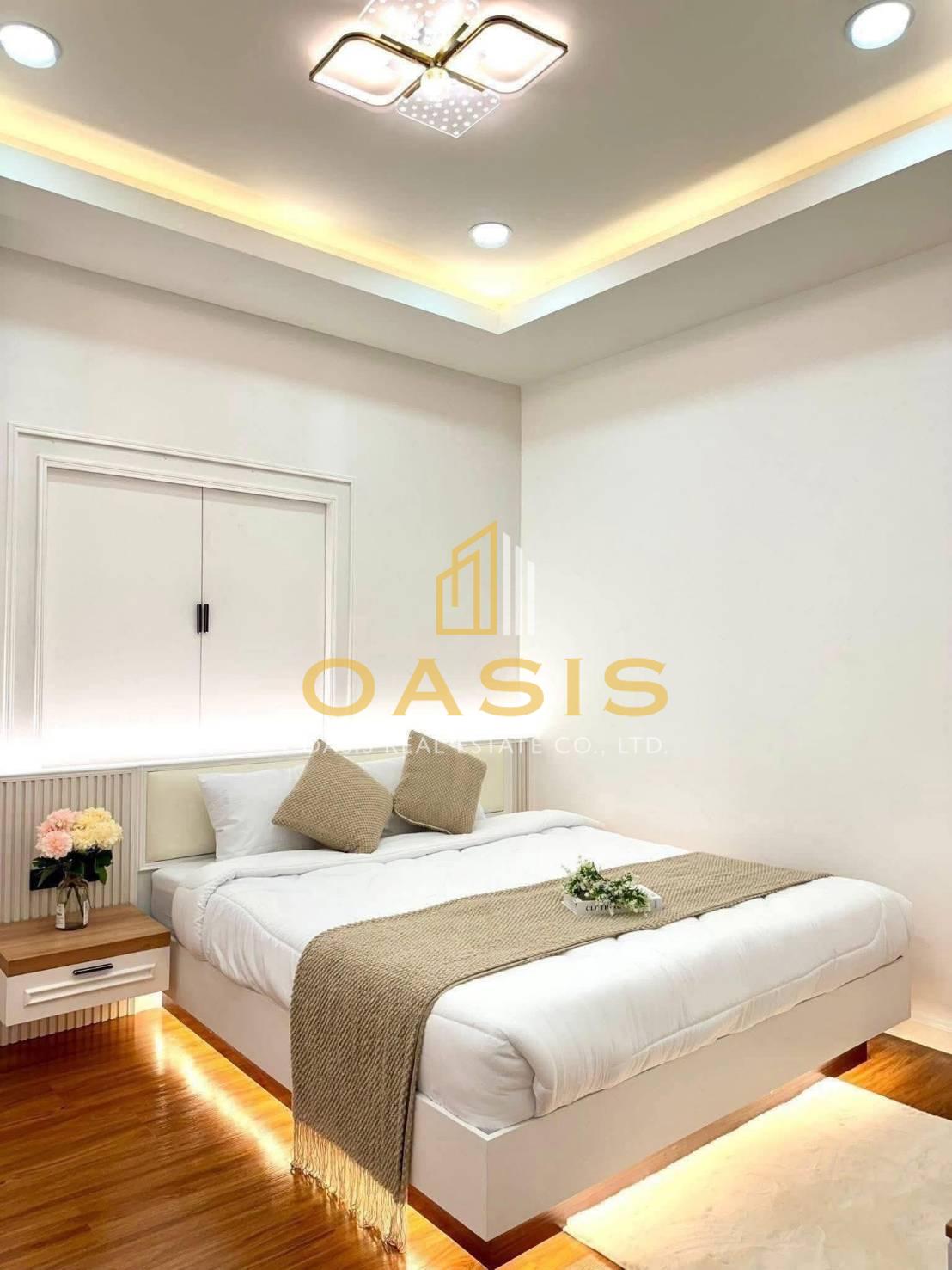 Pattaya Park Hill pool villa for sale