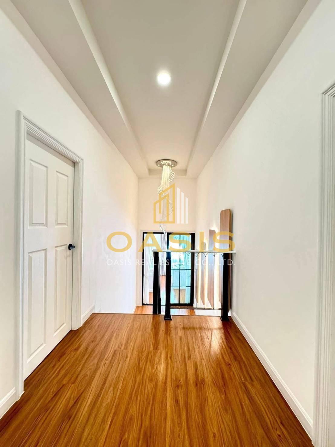 Pattaya Park Hill pool villa for sale