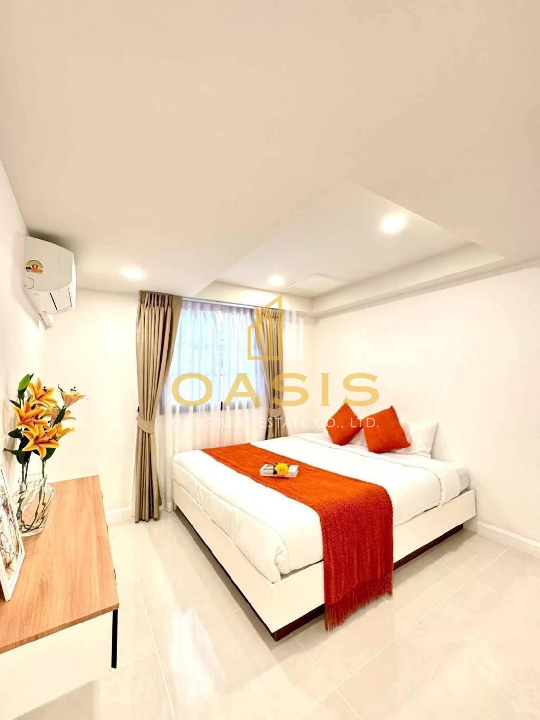 Pattaya Park Hill pool villa for sale