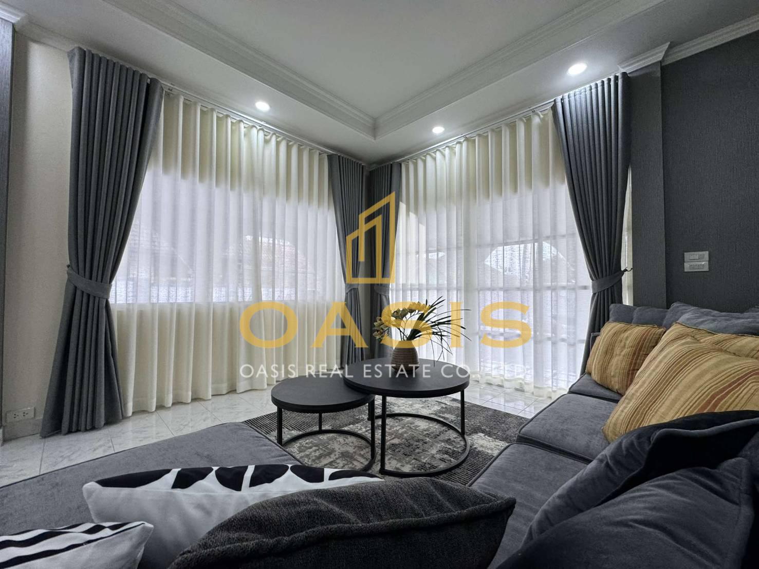 Pattaya Park Hill pool villa for sale