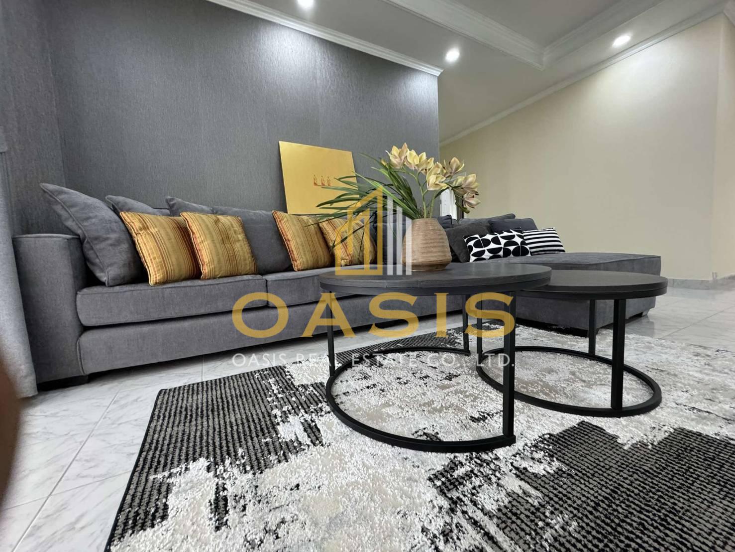 Pattaya Park Hill pool villa for sale