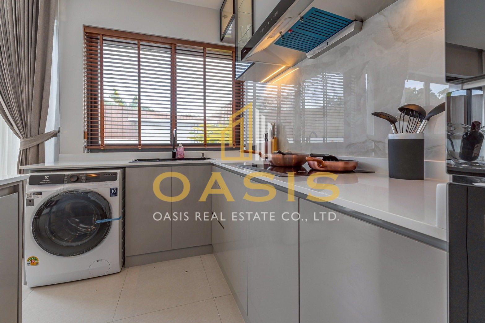 Modern Style Single House Pool Villa for Sale in Central Pattaya