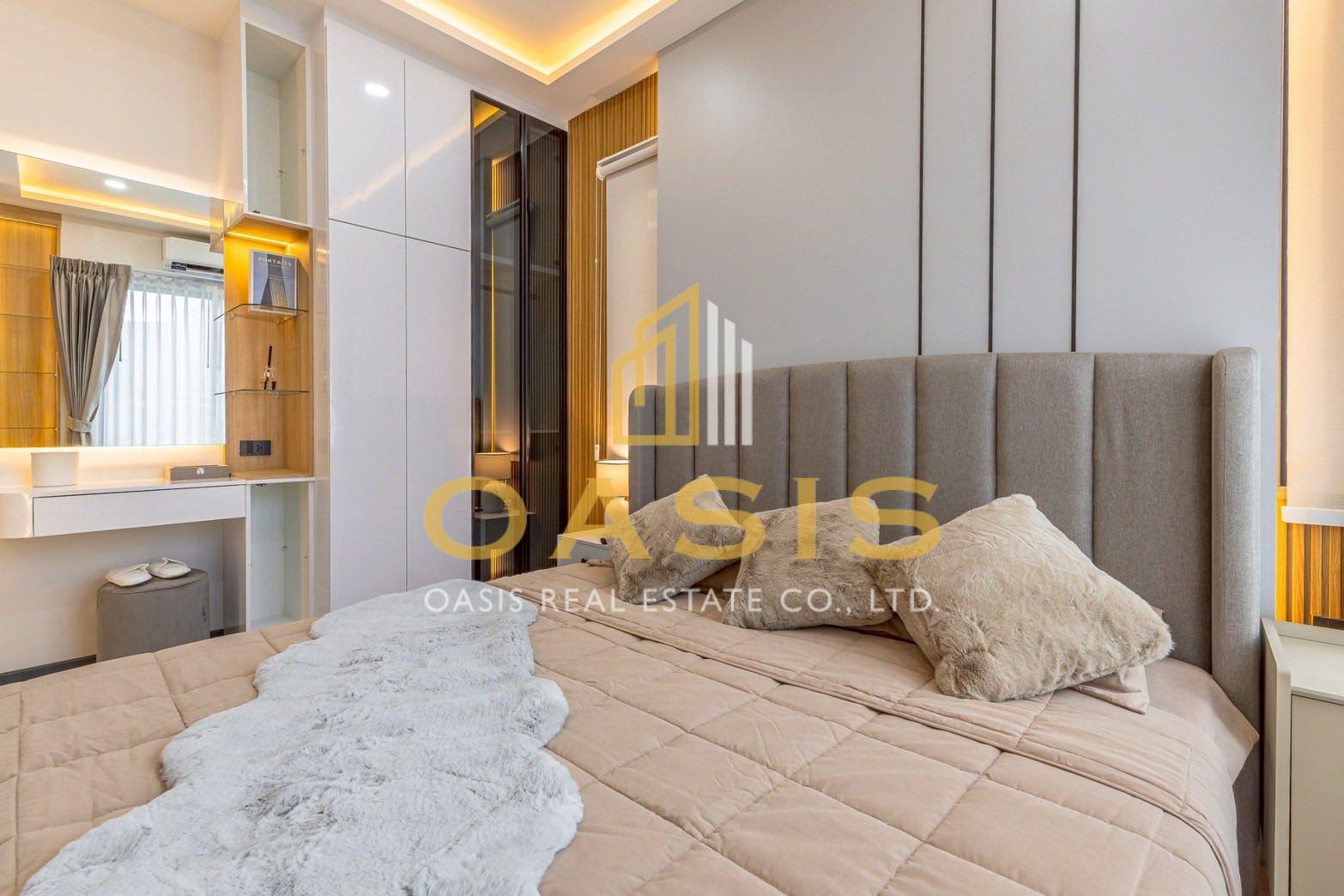 Modern Style Single House Pool Villa for Sale in Central Pattaya