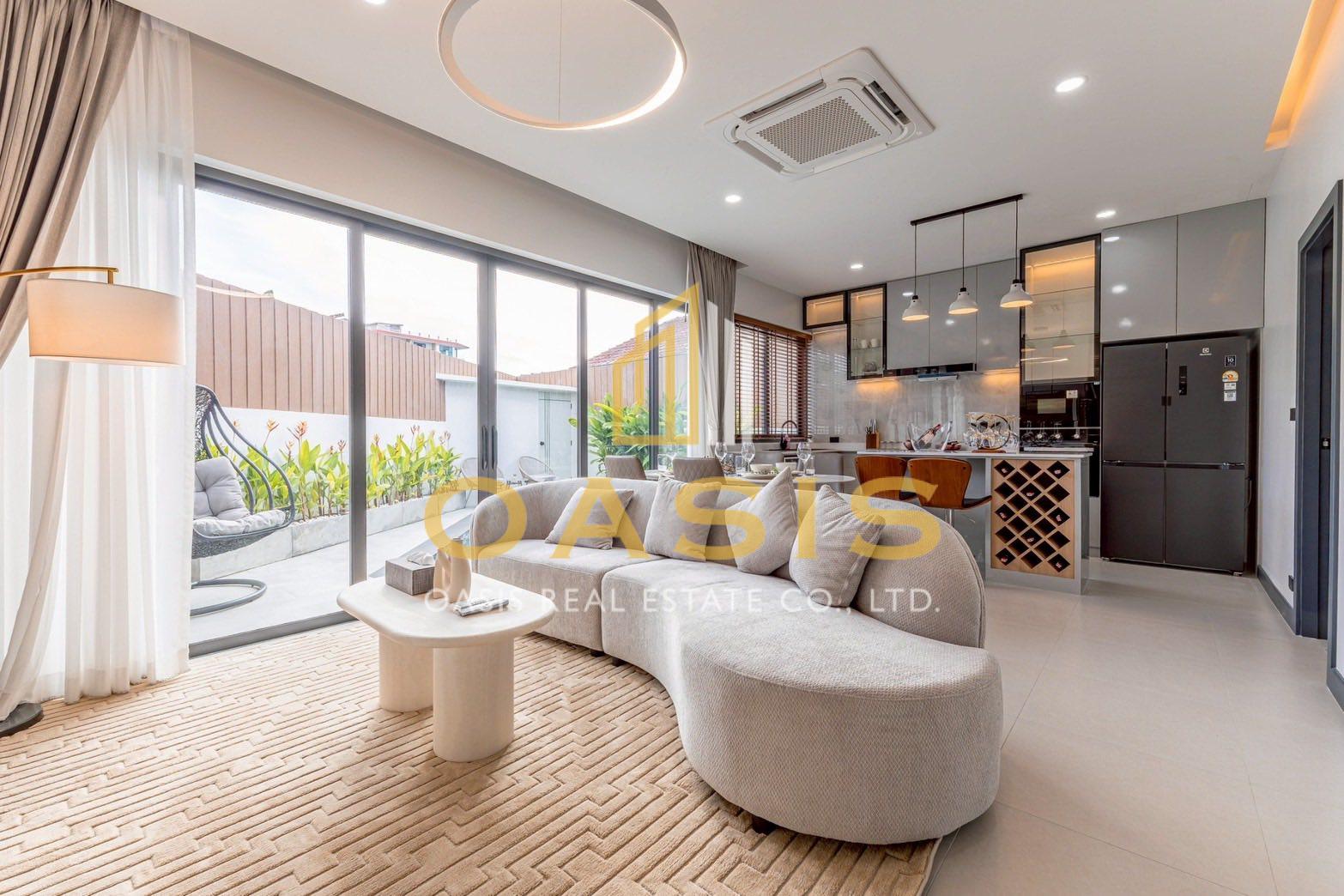 Modern Style Single House Pool Villa for Sale in Central Pattaya