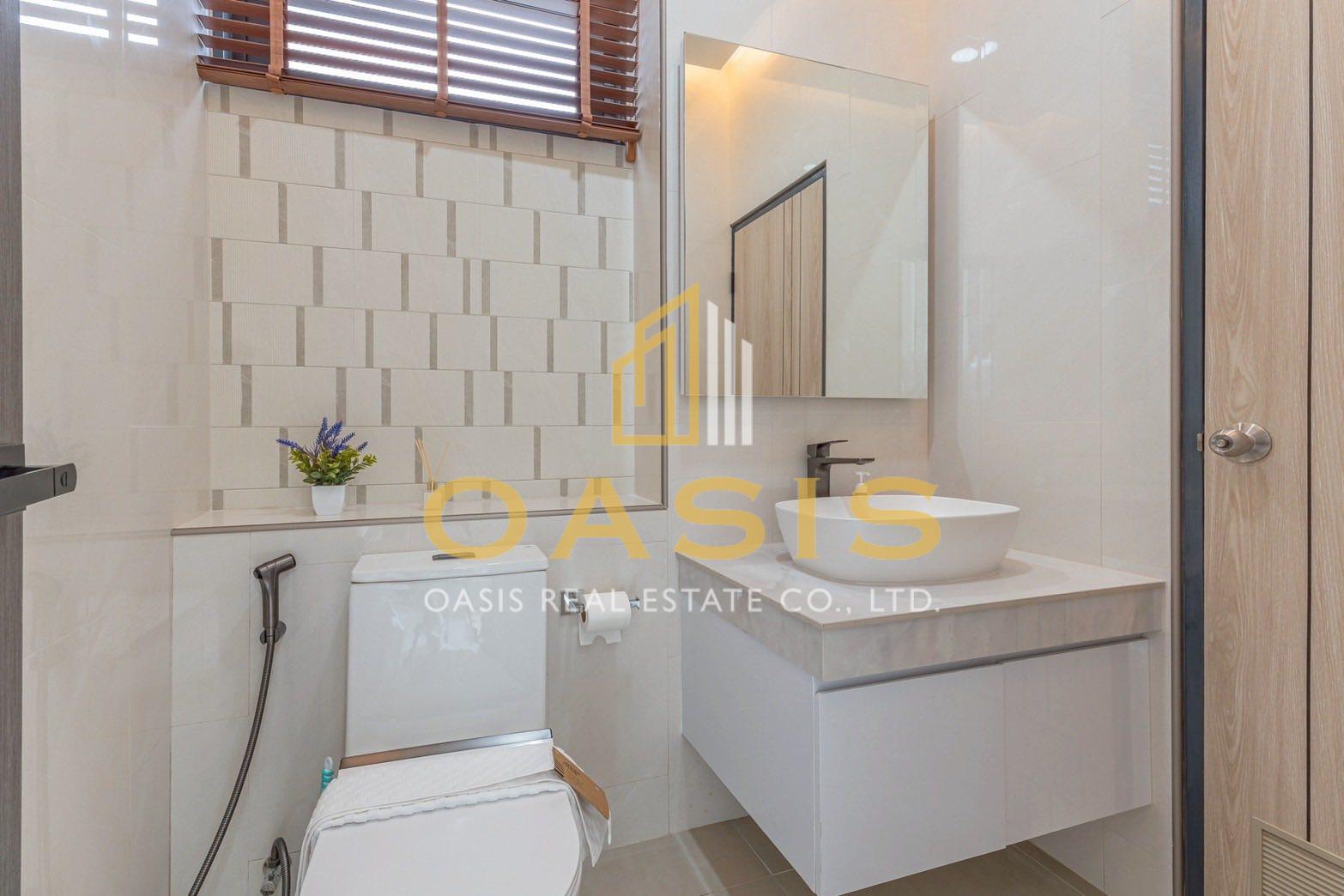 Modern Style Single House Pool Villa for Sale in Central Pattaya