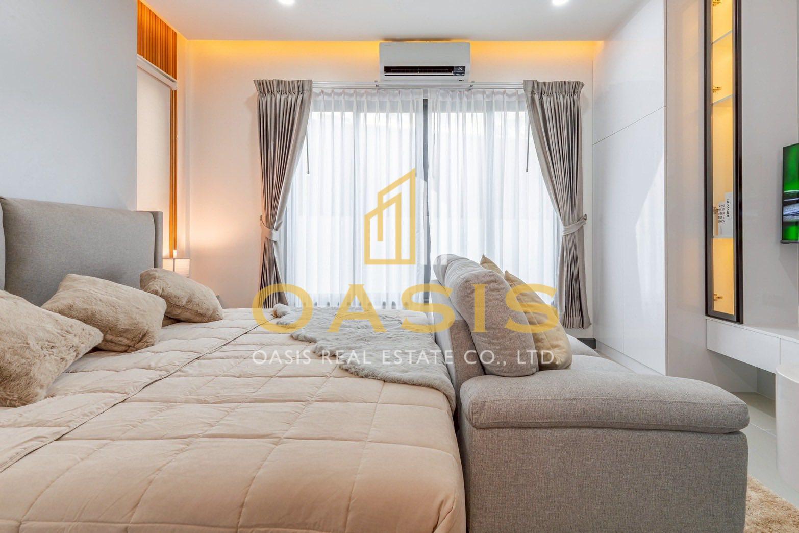 Modern Style Single House Pool Villa for Sale in Central Pattaya