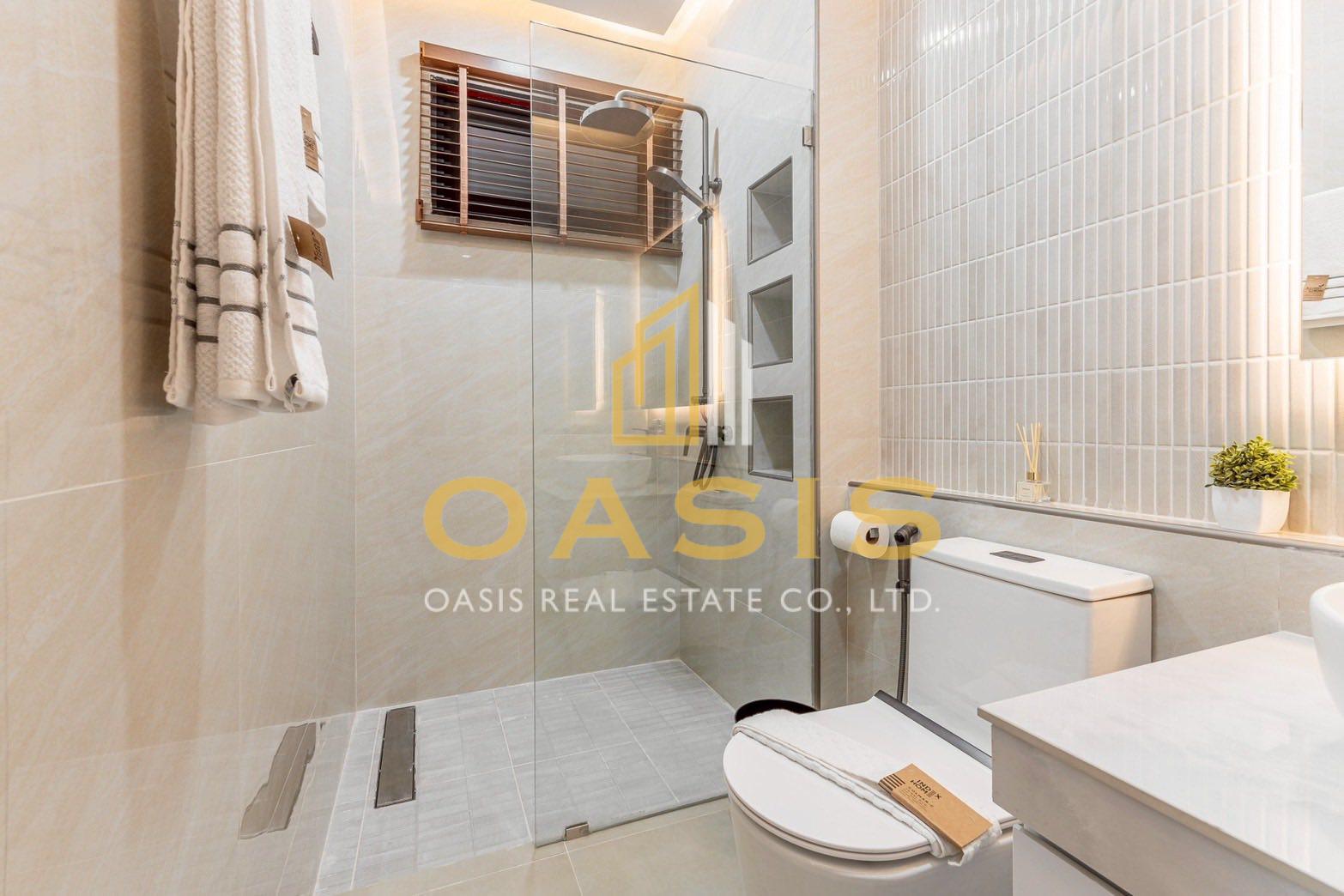 Modern Style Single House Pool Villa for Sale in Central Pattaya