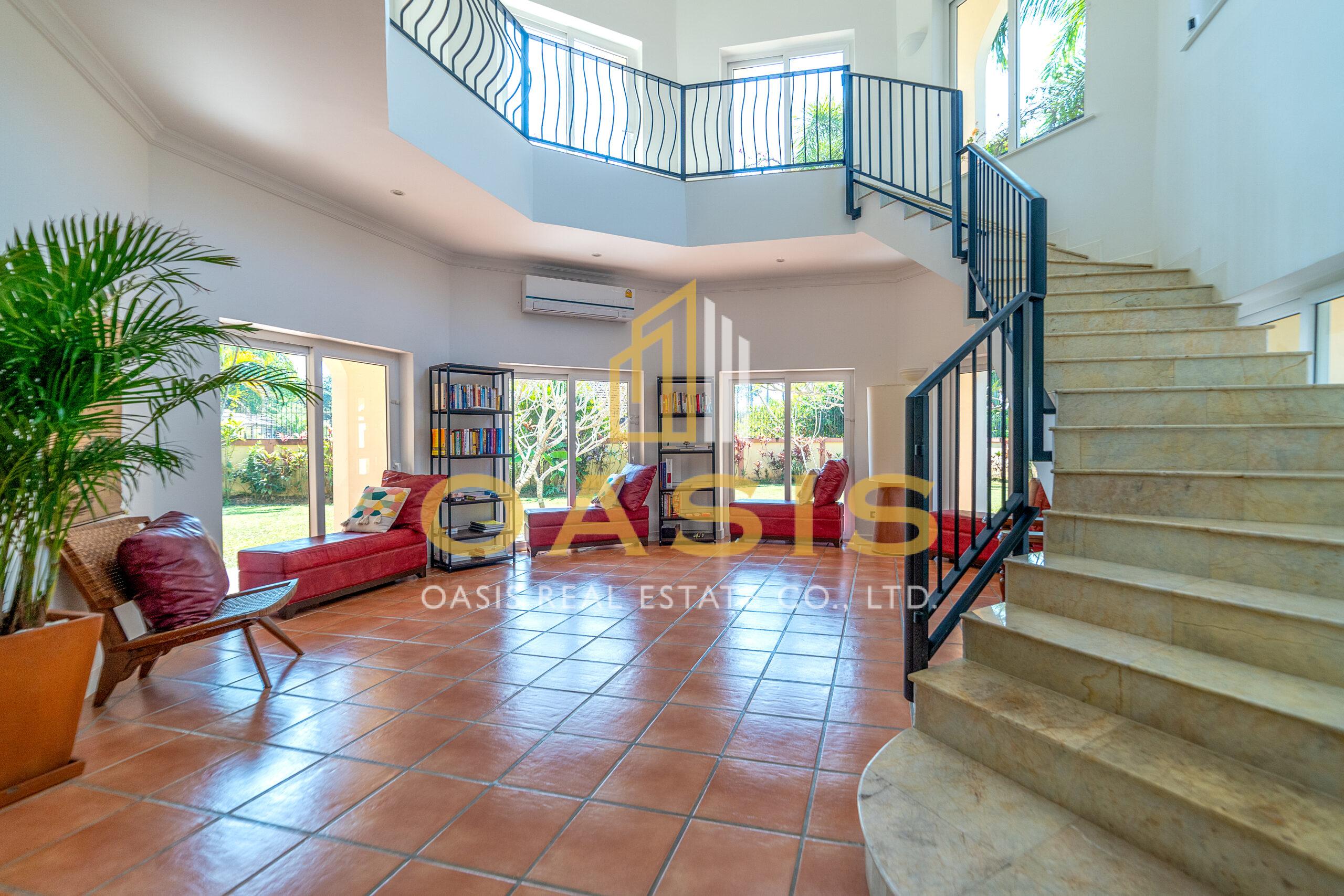 Elegant Luxury Pool Villa for Sale