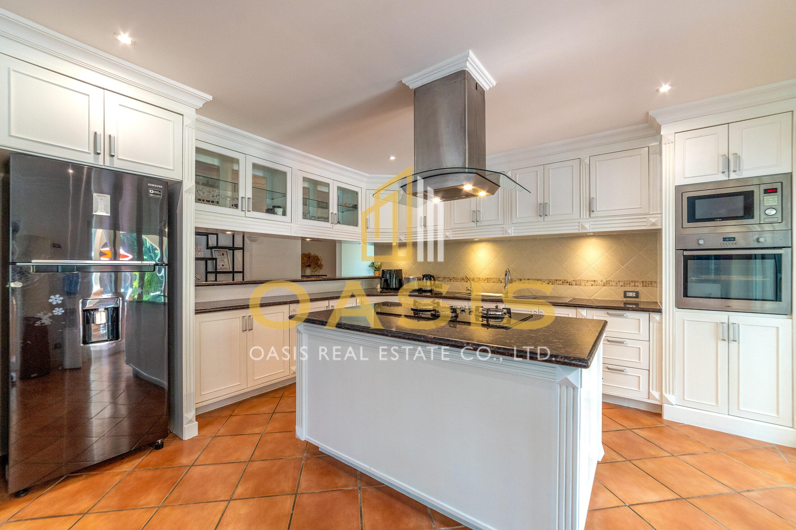 Elegant Luxury Pool Villa for Sale