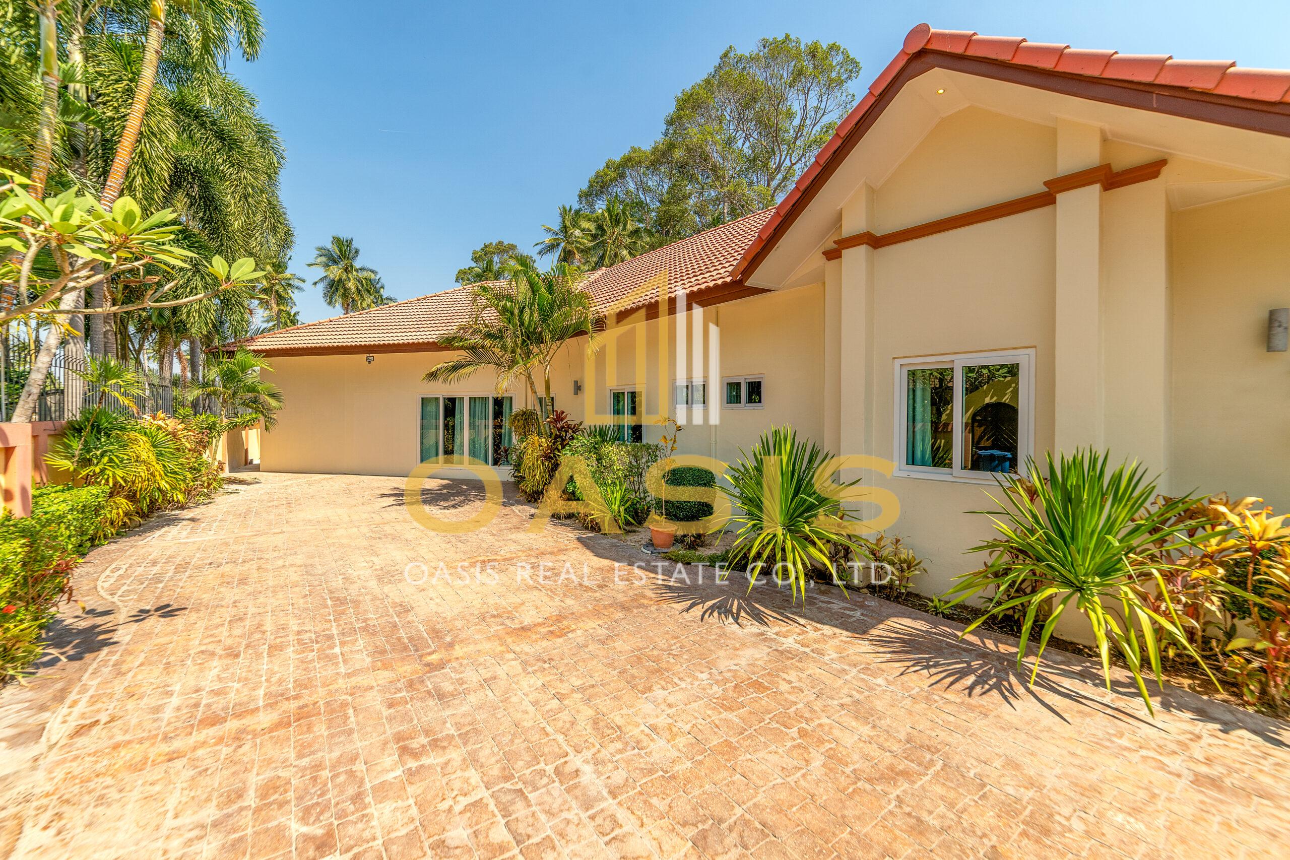 Elegant Luxury Pool Villa for Sale