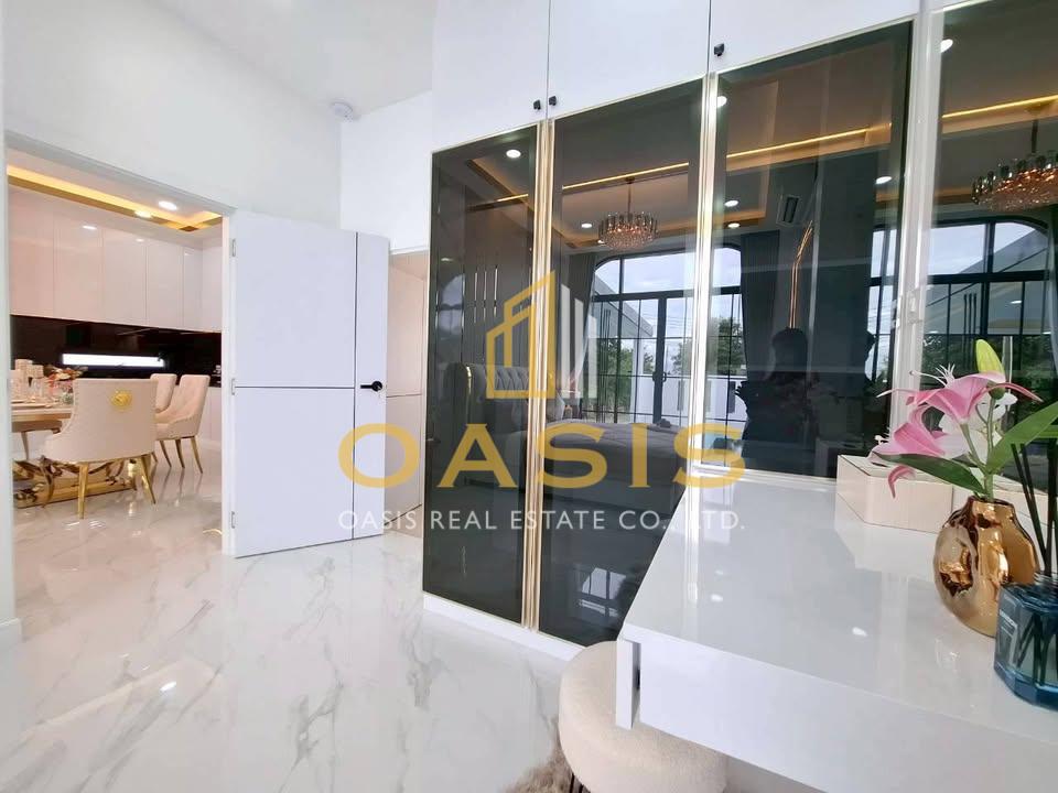 New pool villa for sale 1 km from MapPrachan Reservoir