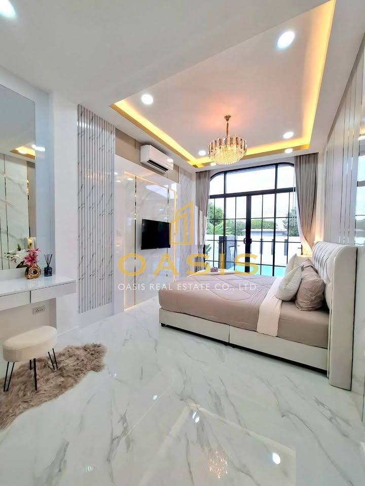 New pool villa for sale 1 km from MapPrachan Reservoir
